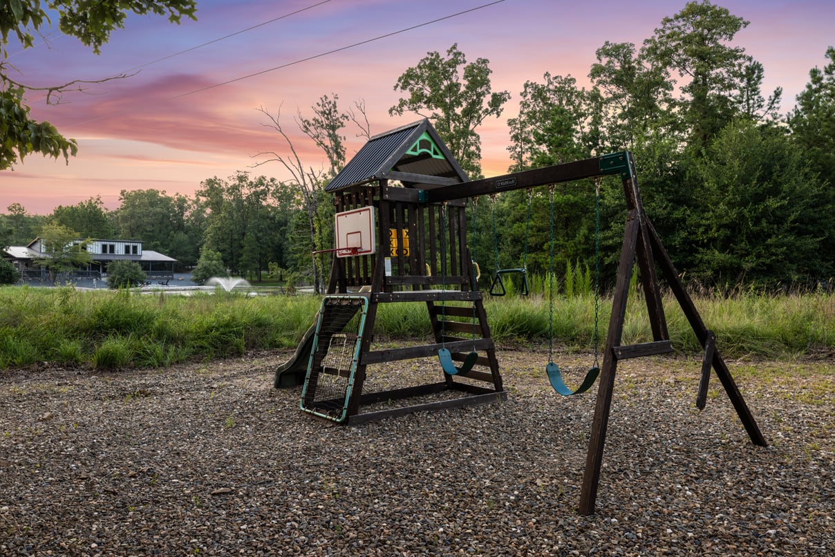 Outdoor play-set for the kids!