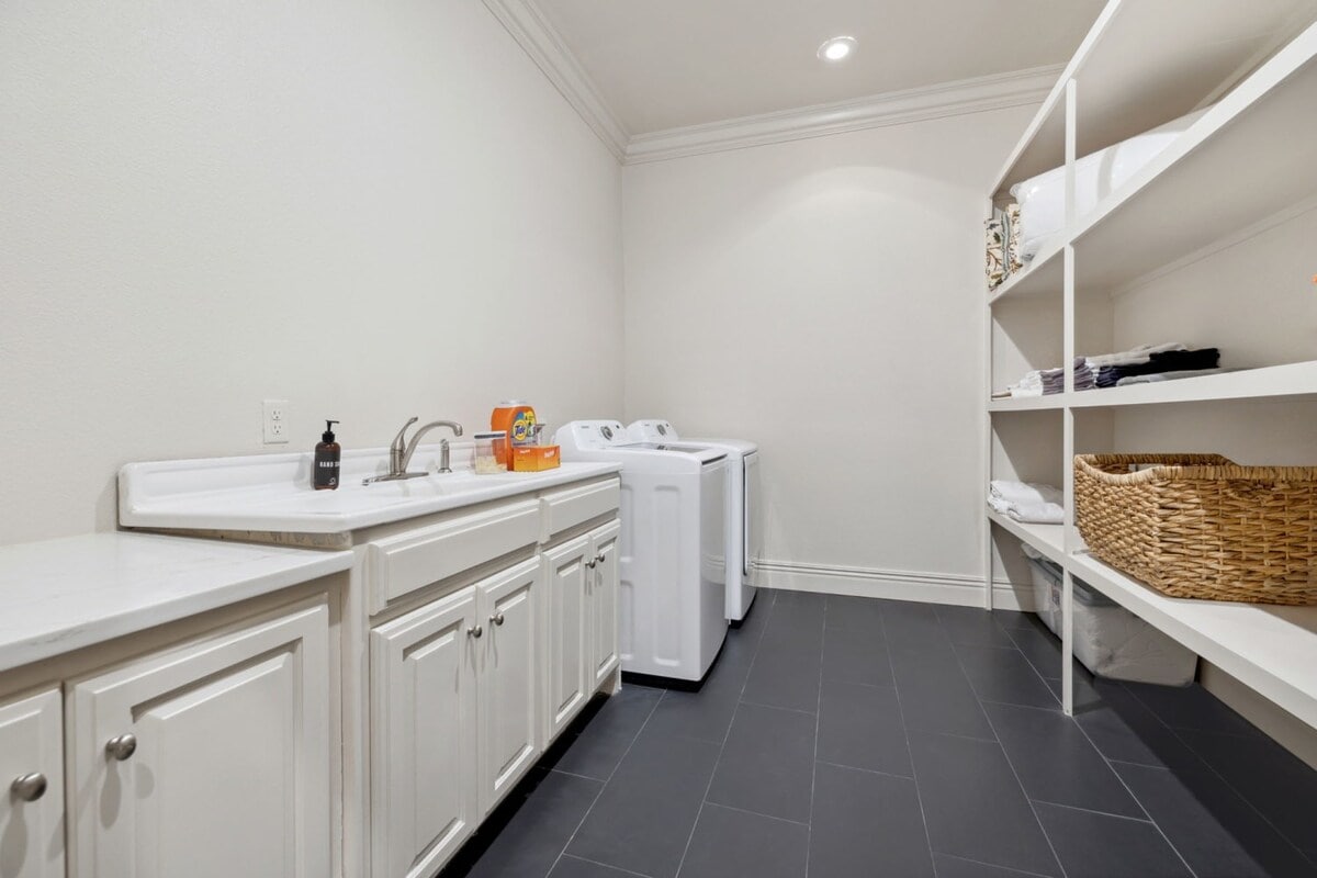 Washer and dryer available for guest use!