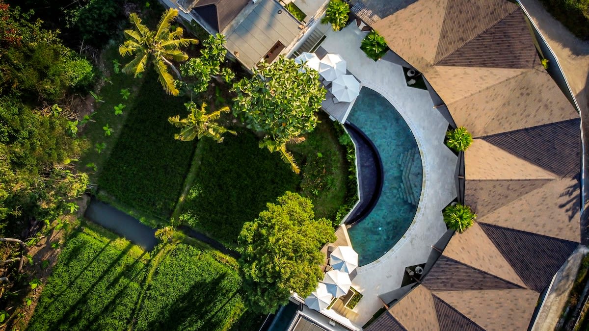 Drone view of the villa and its natural surroundings 