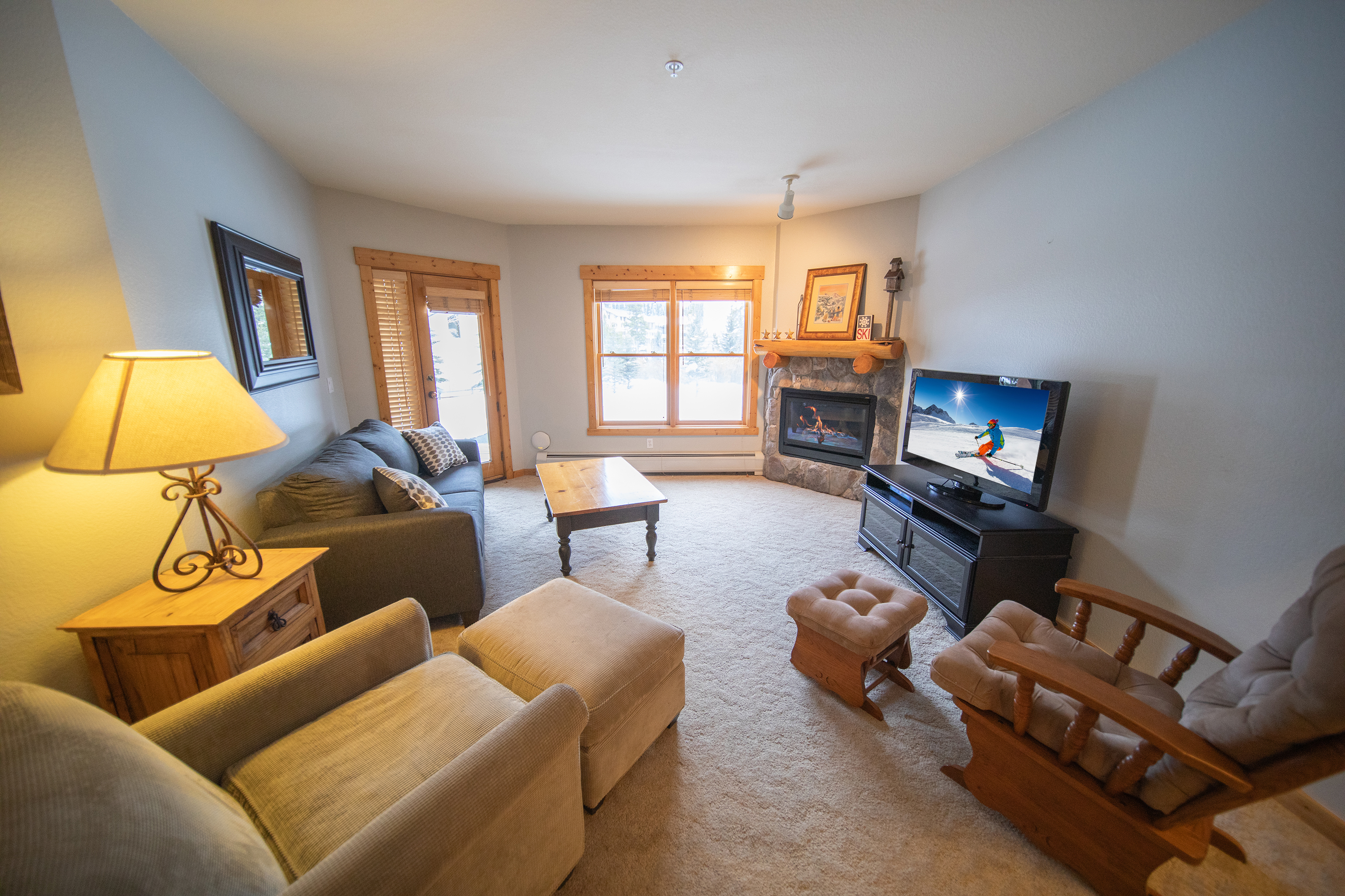 Comfortable vacation condo at Tenderfoot Lodge