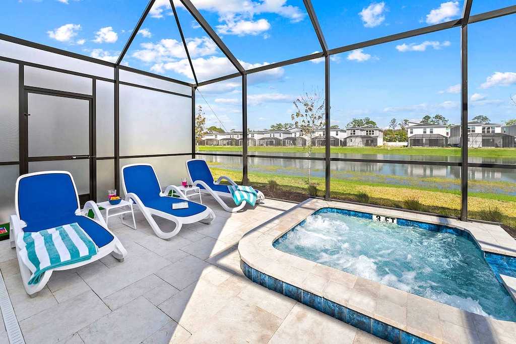 Private Pool & Patio