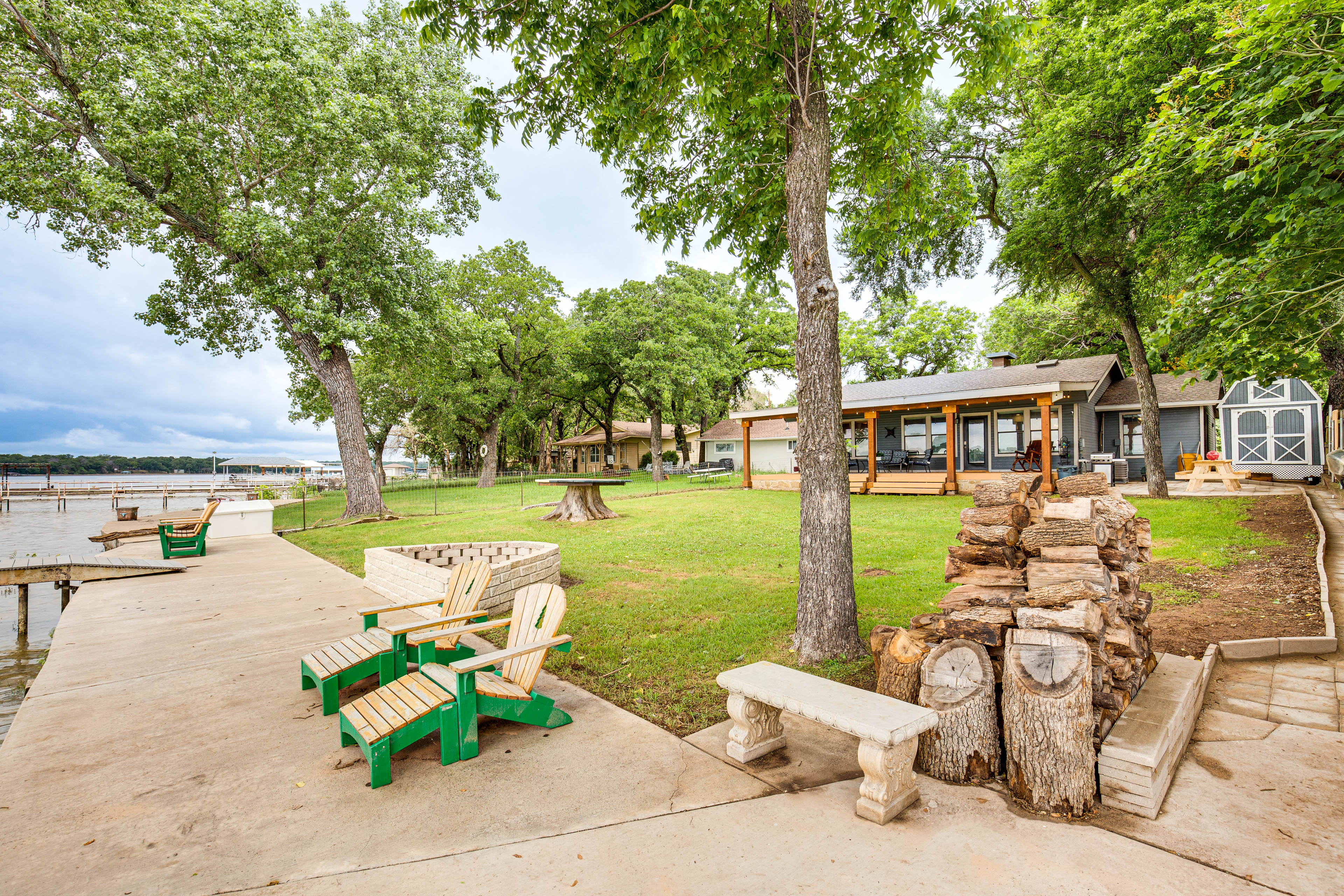 Eagle Mountain Lake Retreat: Private Dock & Deck!