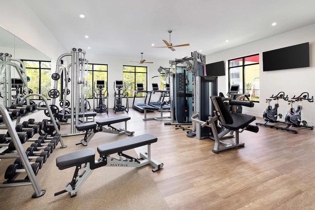 Enjoy 24/7 access to our modern, state-of-the-art gym, outfitted with premium equipment for a killer cardio workout or strength training session
