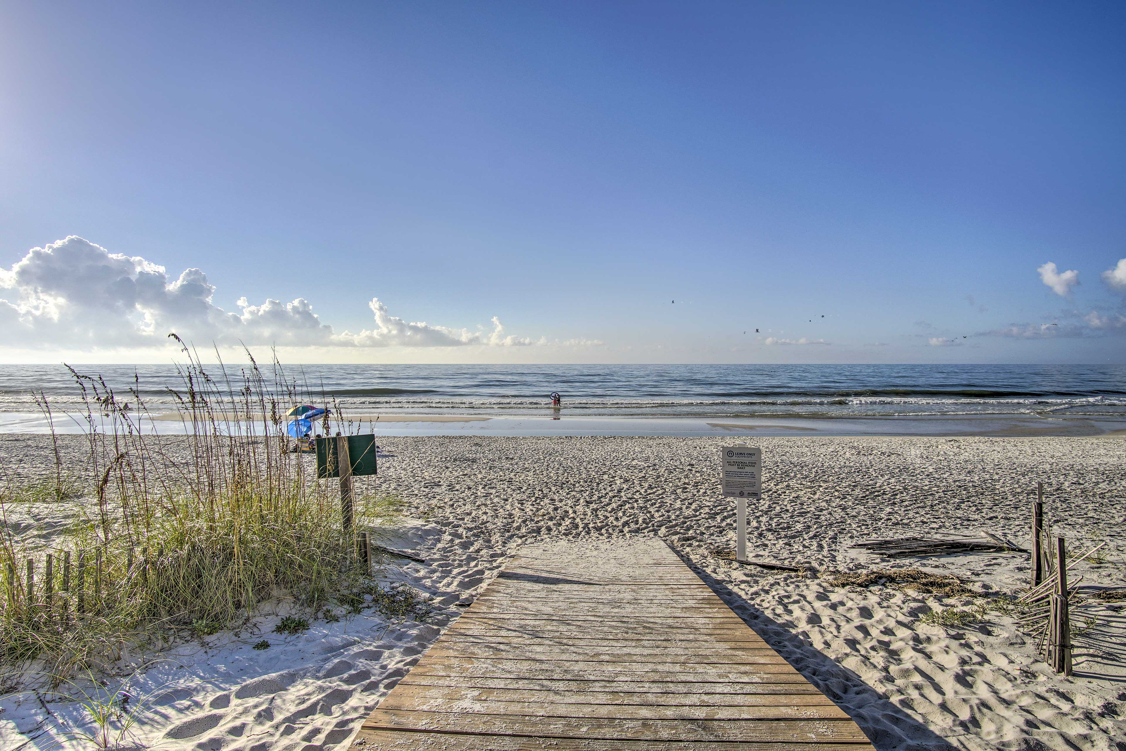 Property Image 2 - Beachfront Gulf Shores Condo w/ Community Pool!