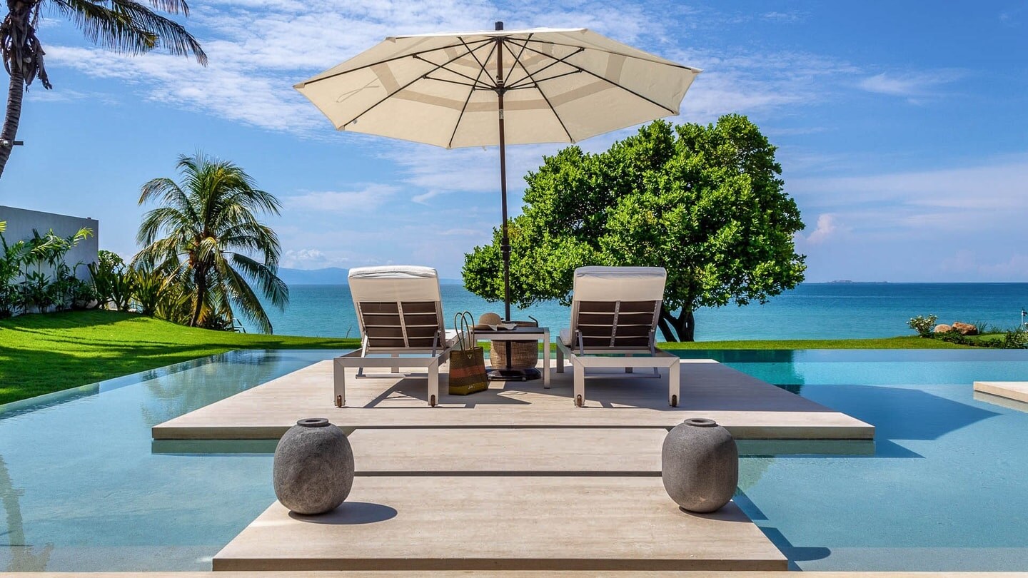Property Image 1 - Sleek luxury meets mesmerizing sea-views