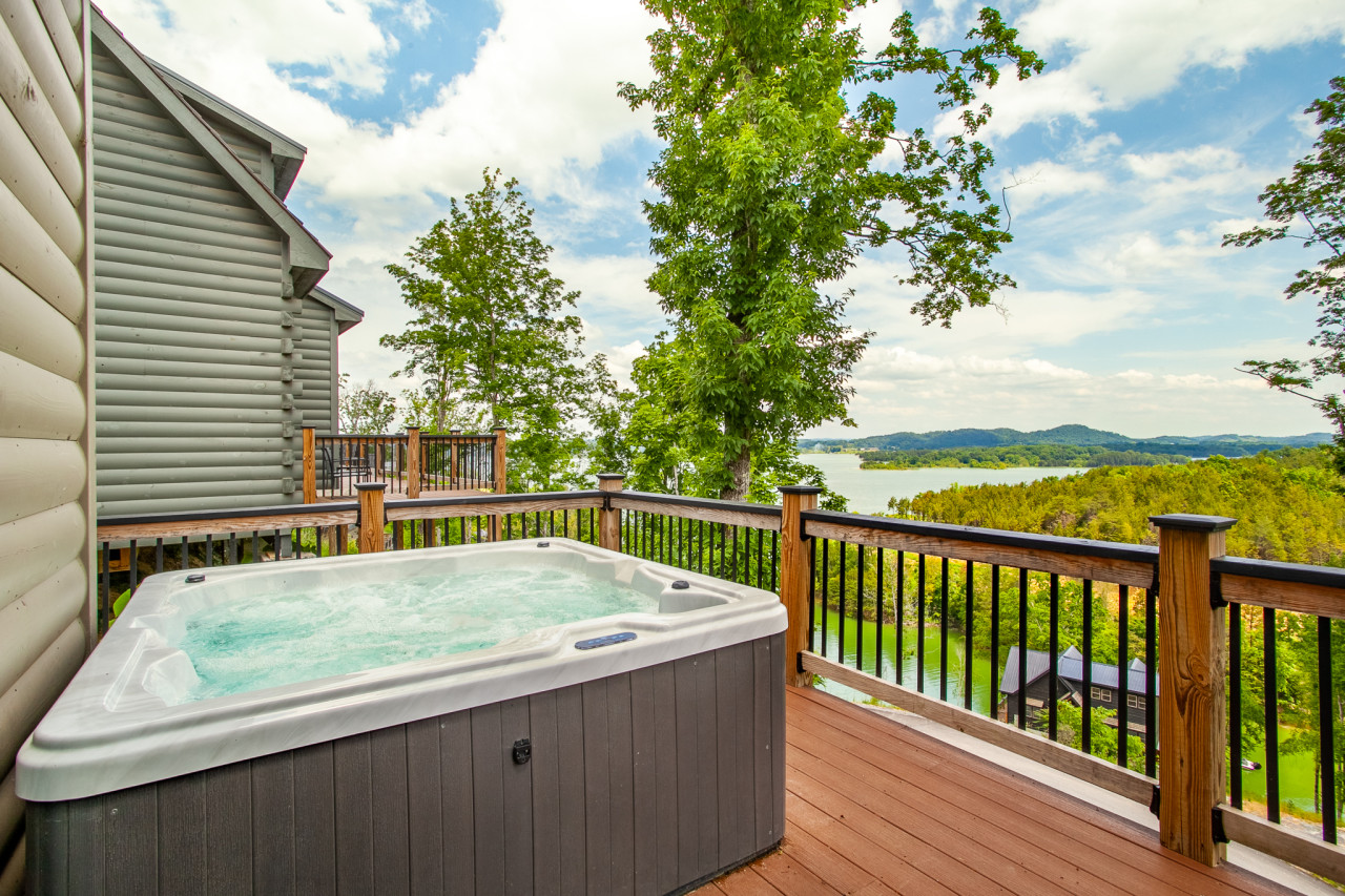 Property Image 2 - Matthew Long 1163 (JC) · Chalet Amelia -Lake View+HotTub+Fireplace+Arcade!