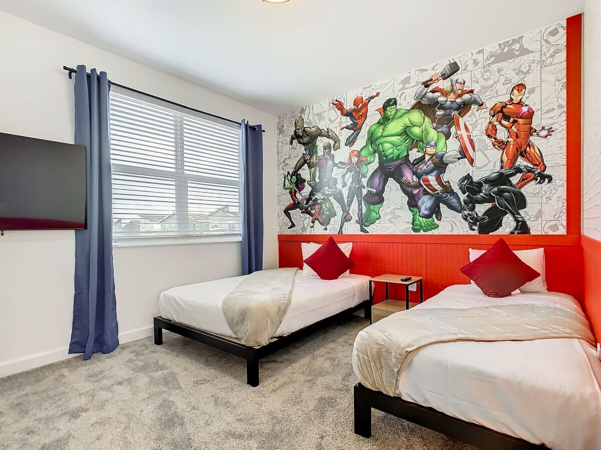 Property Image 1 - Themed Marvel Room/Lake view Jacuzzi/Near Disney