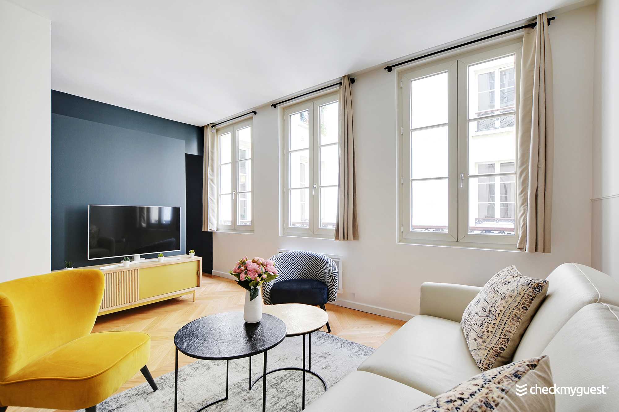 Property Image 2 - Superb 2BR flat - Marais/République 15A