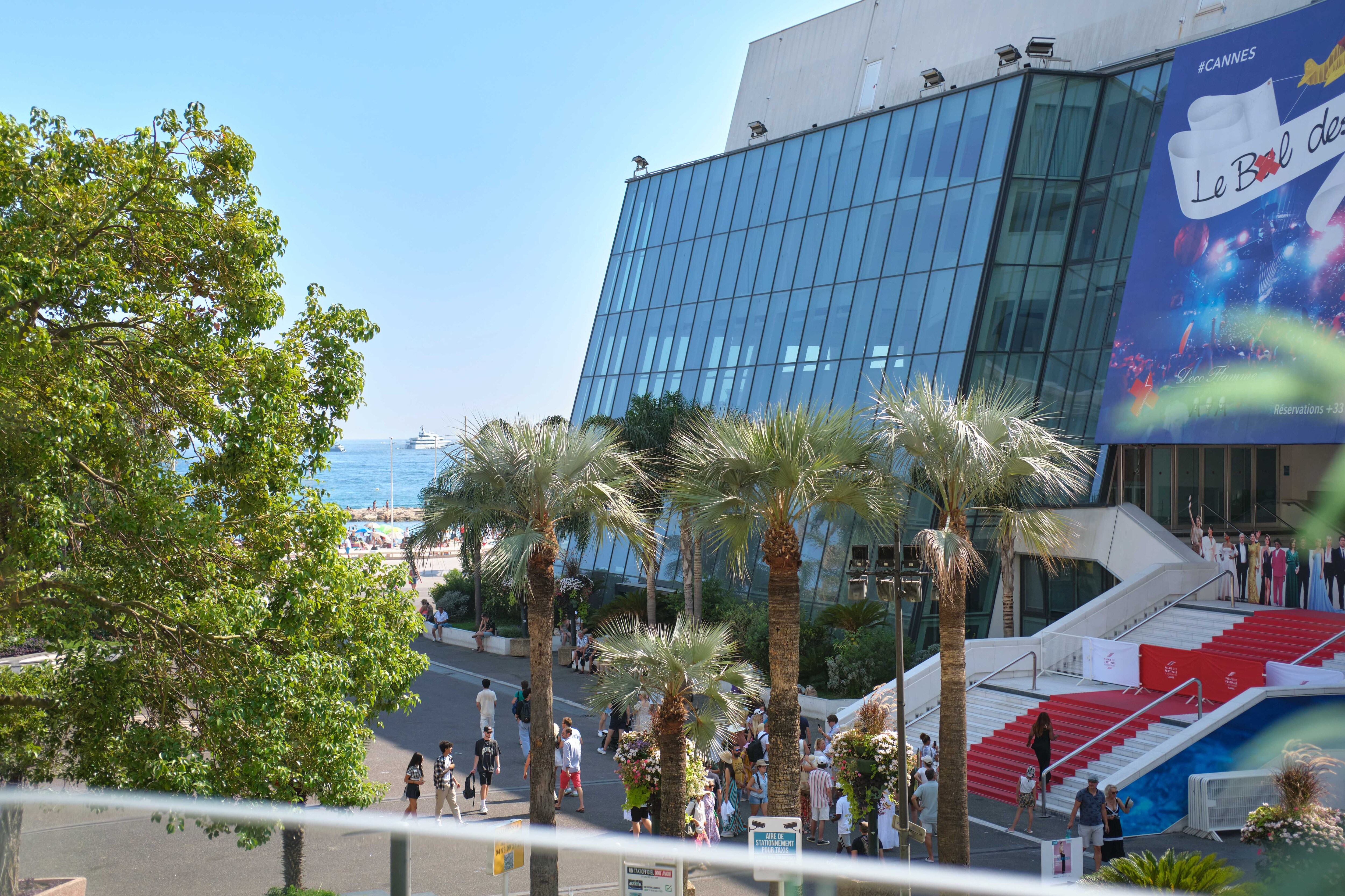 Property Image 2 - Prestigious 2BR/4p Accommodation with Terrace - First Croisette Cannes 203