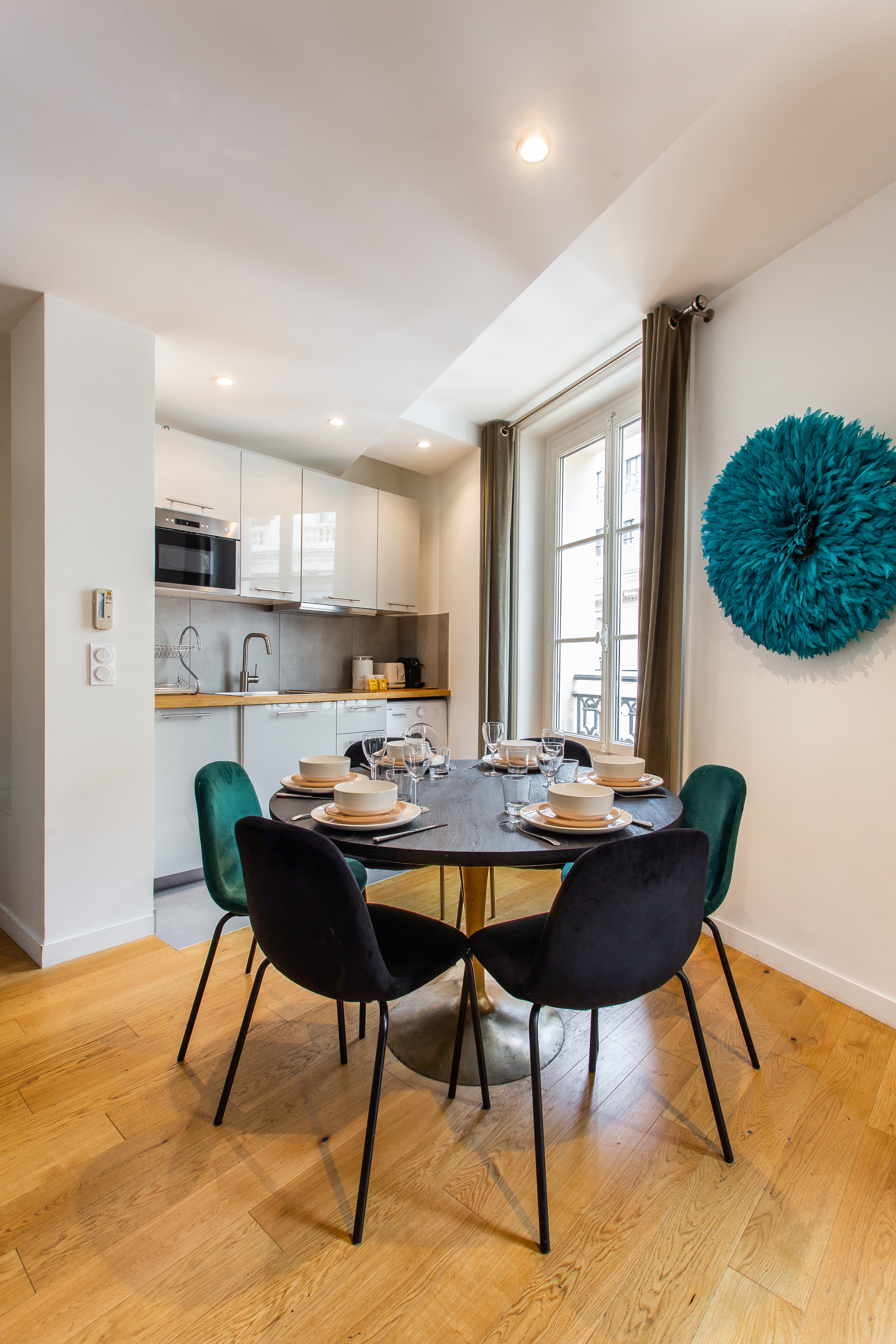 Property Image 2 - Generous 3-Bedroom Flat in Faubourg-du-Roule - Sleeps 6