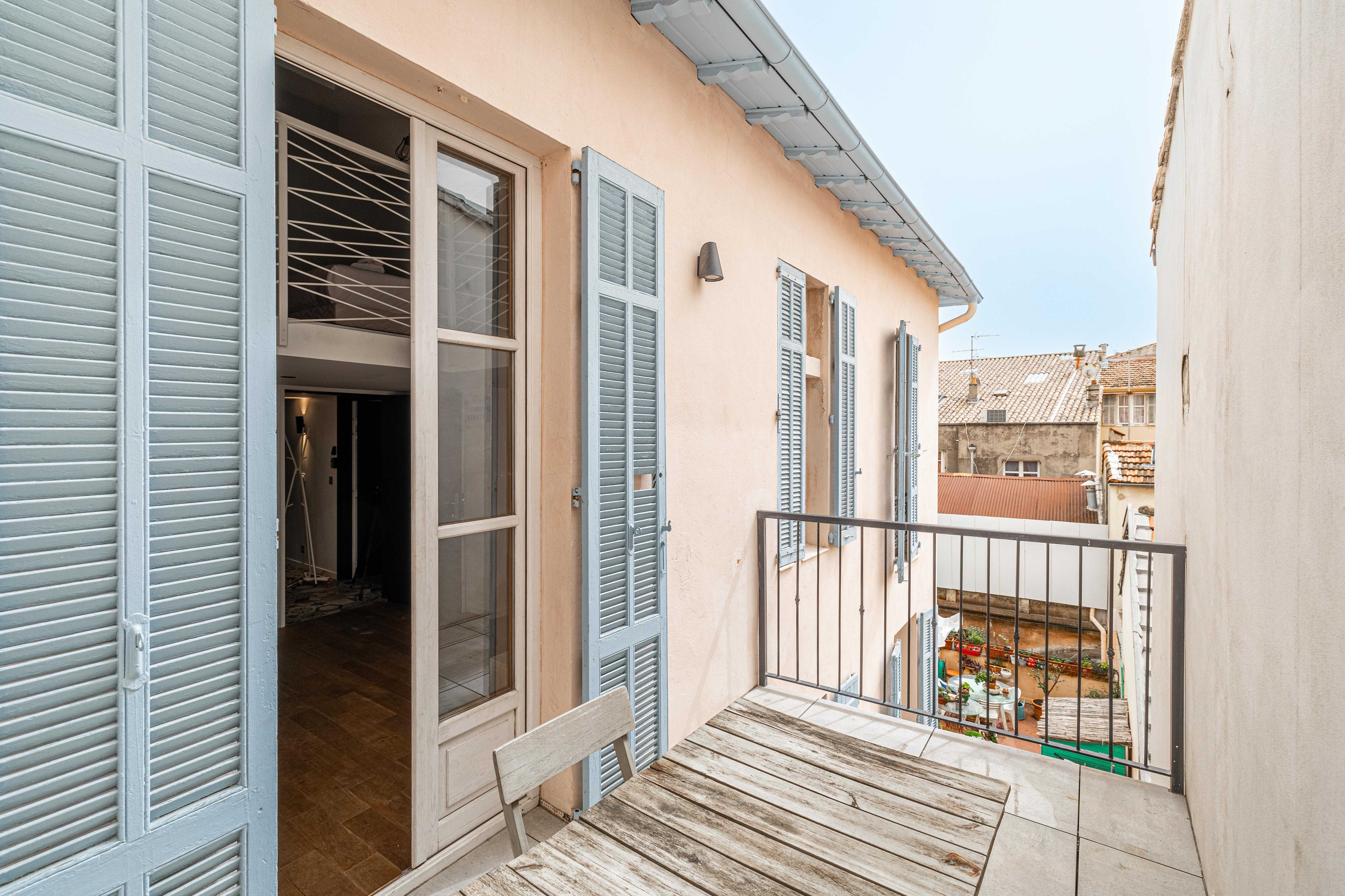 Property Image 2 - Magnificent Duplex - rue Meynadier Cannes Center - 1BR