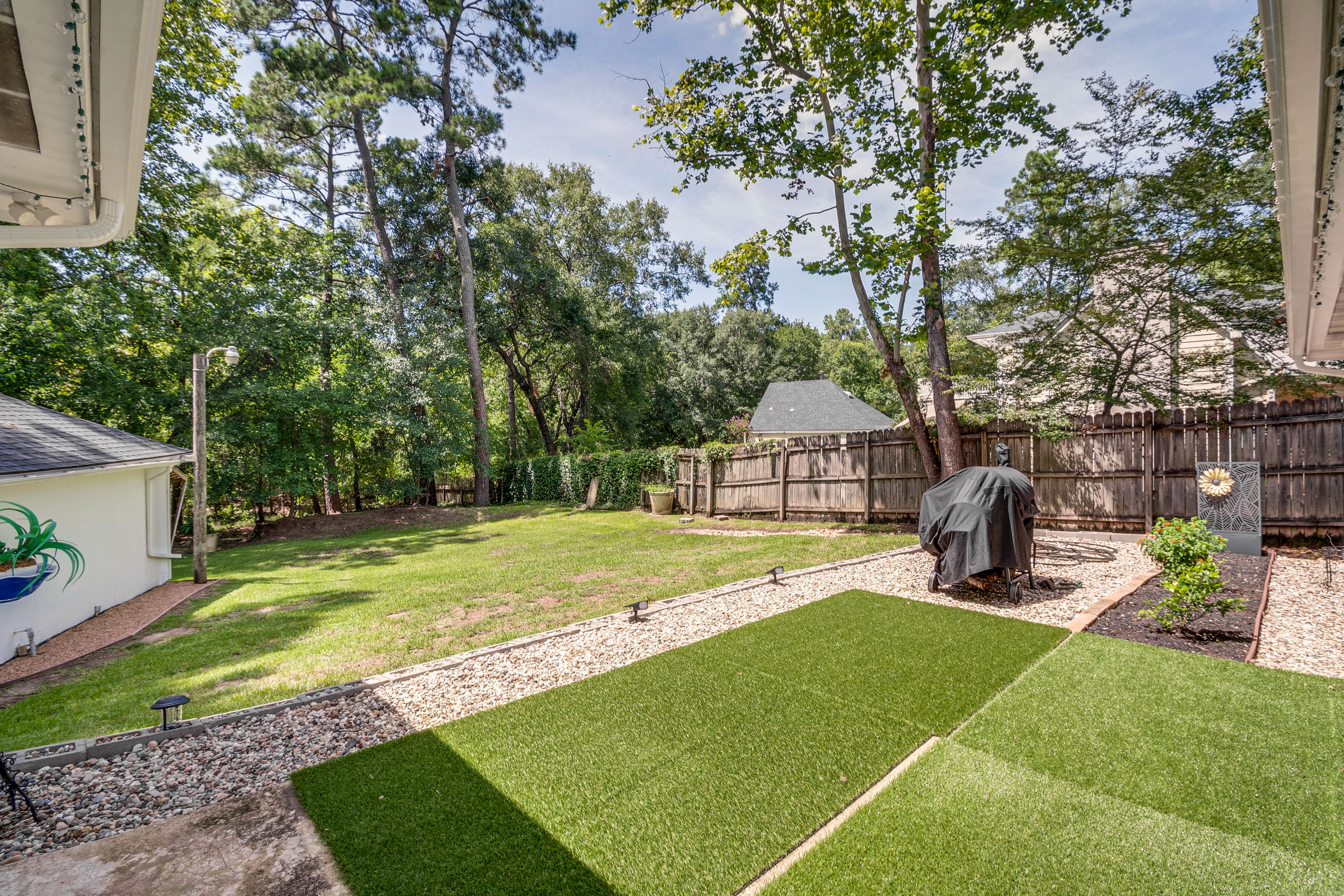 Quiet Texas Vacation Rental ~ 5 Mi to Lake Conroe!