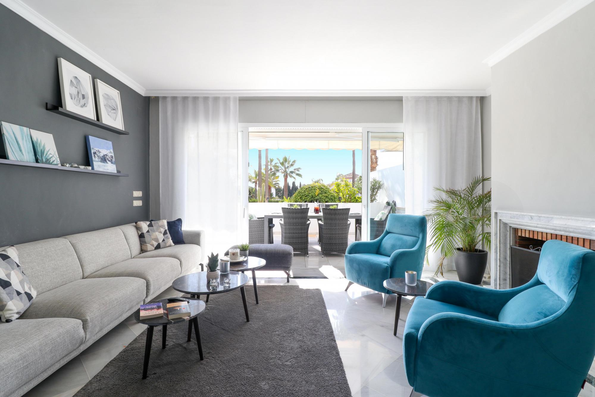 Property Image 1 - Bahia de Marbella modern apartment 