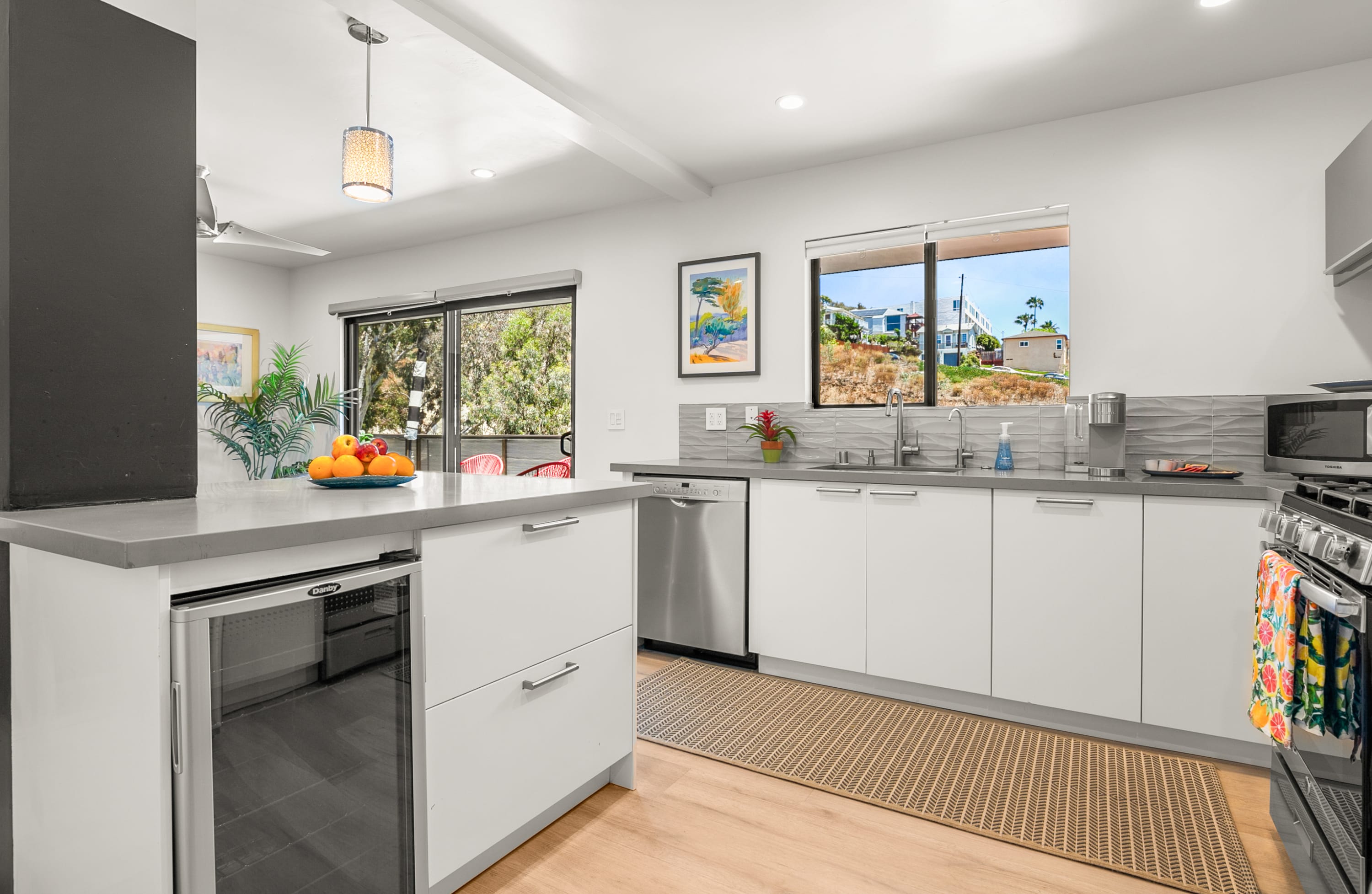 Modern Mission Hills Retreat: Balcony, EV Charger & More