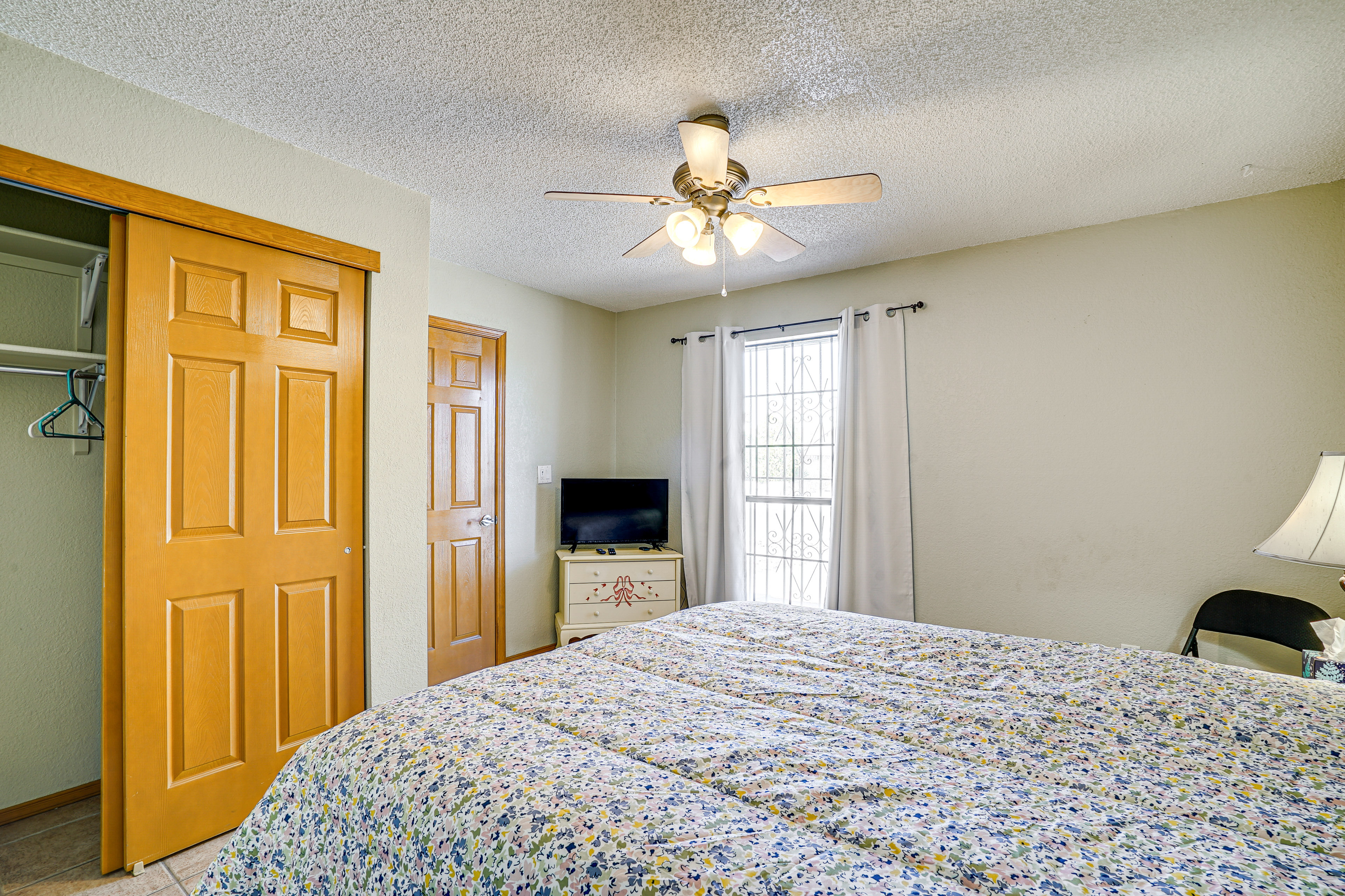 Pet-Friendly El Paso Home ~ 9 Mi to Fort Bliss!