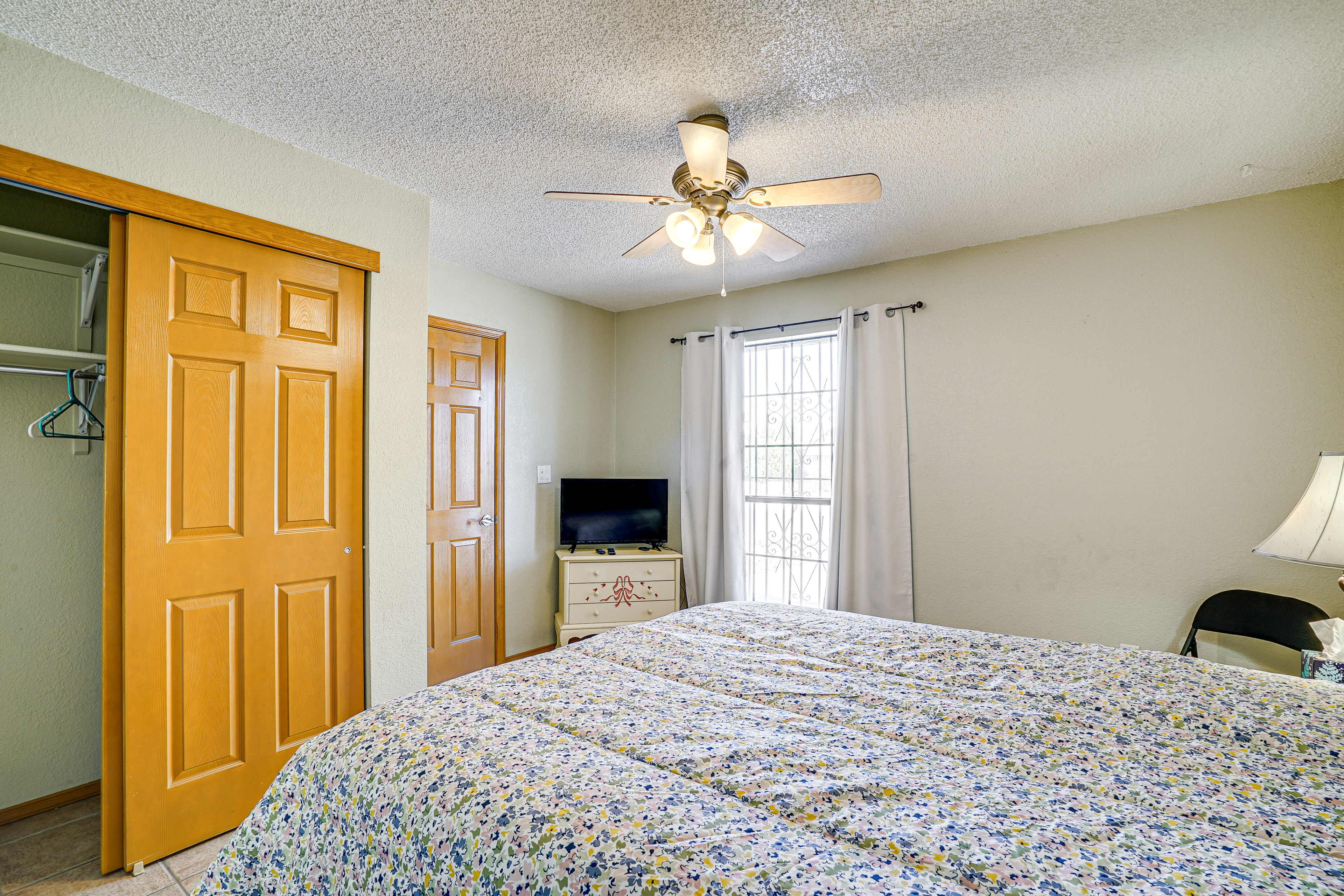 Pet-Friendly El Paso Home ~ 9 Mi to Fort Bliss!