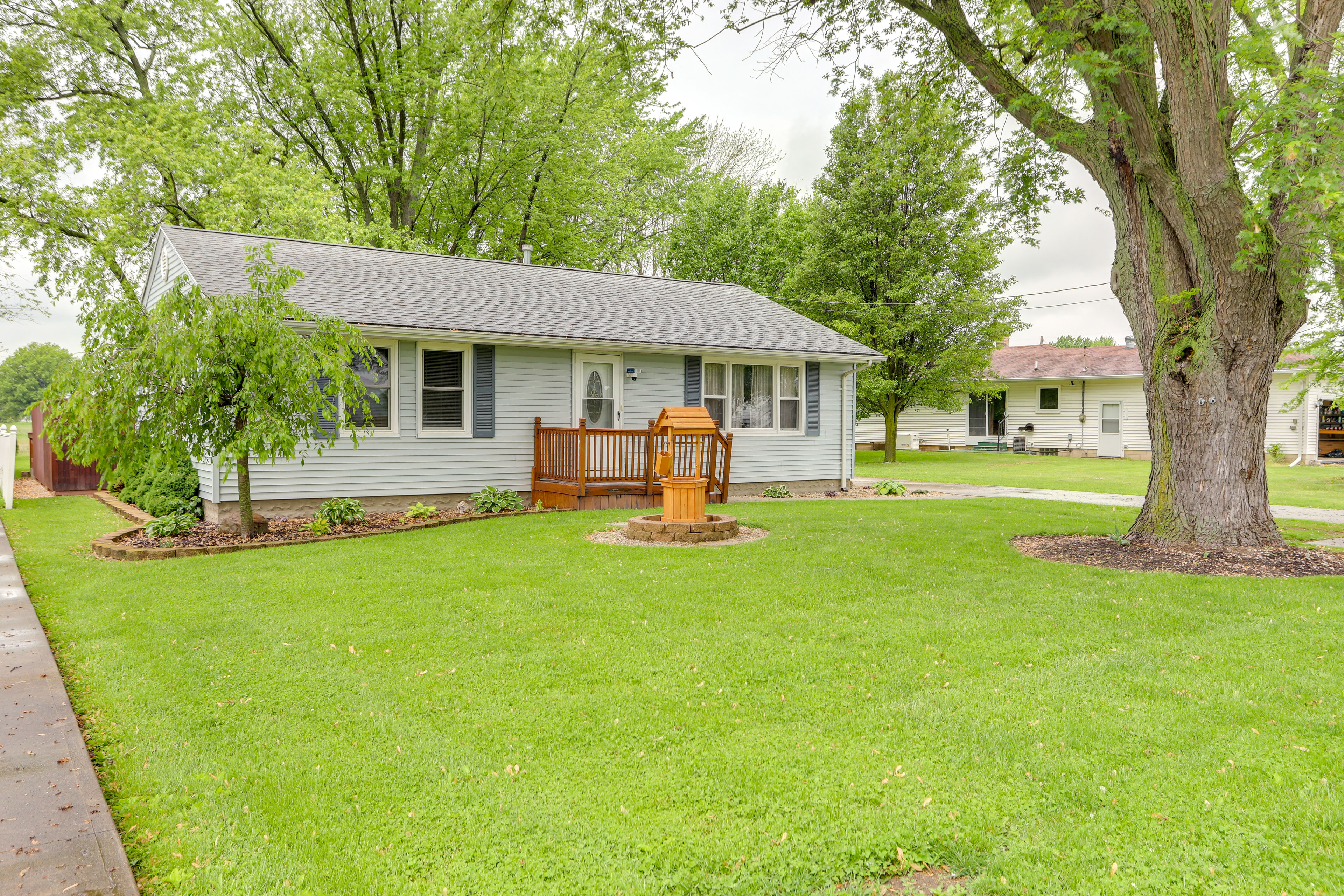 Property Image 2 - Port Clinton Home: Hot Tub, Steps to Portage River