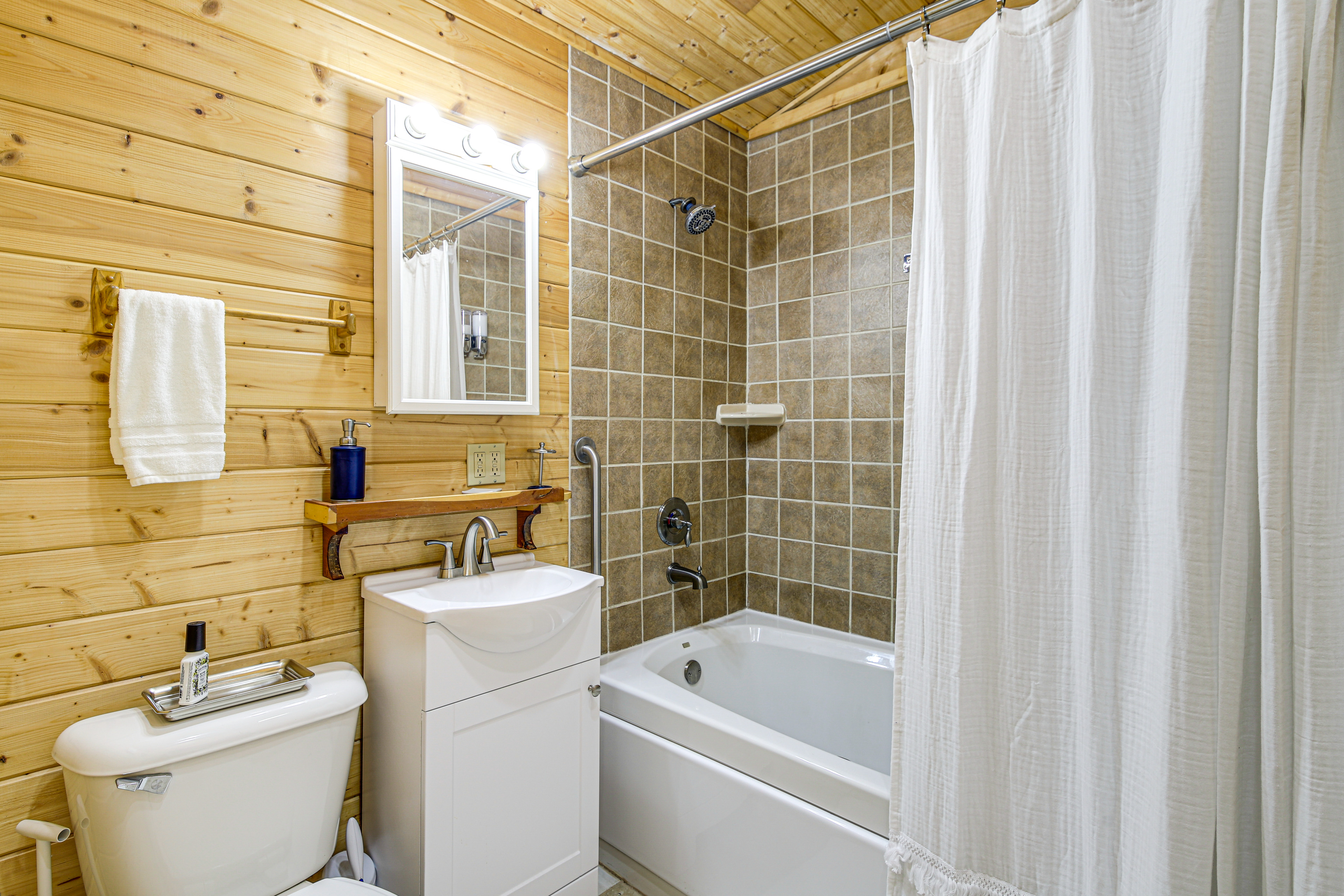 Tennessee Mountain Cabin ~ 18 Mi to Knoxville!