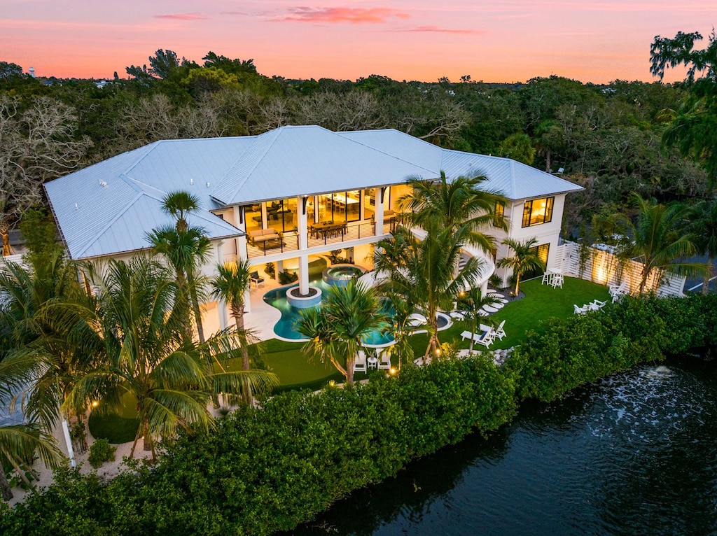Twilight Drone - Salty Oak - Sleeps 18 - Unmatched Amenities - Siesta Key.