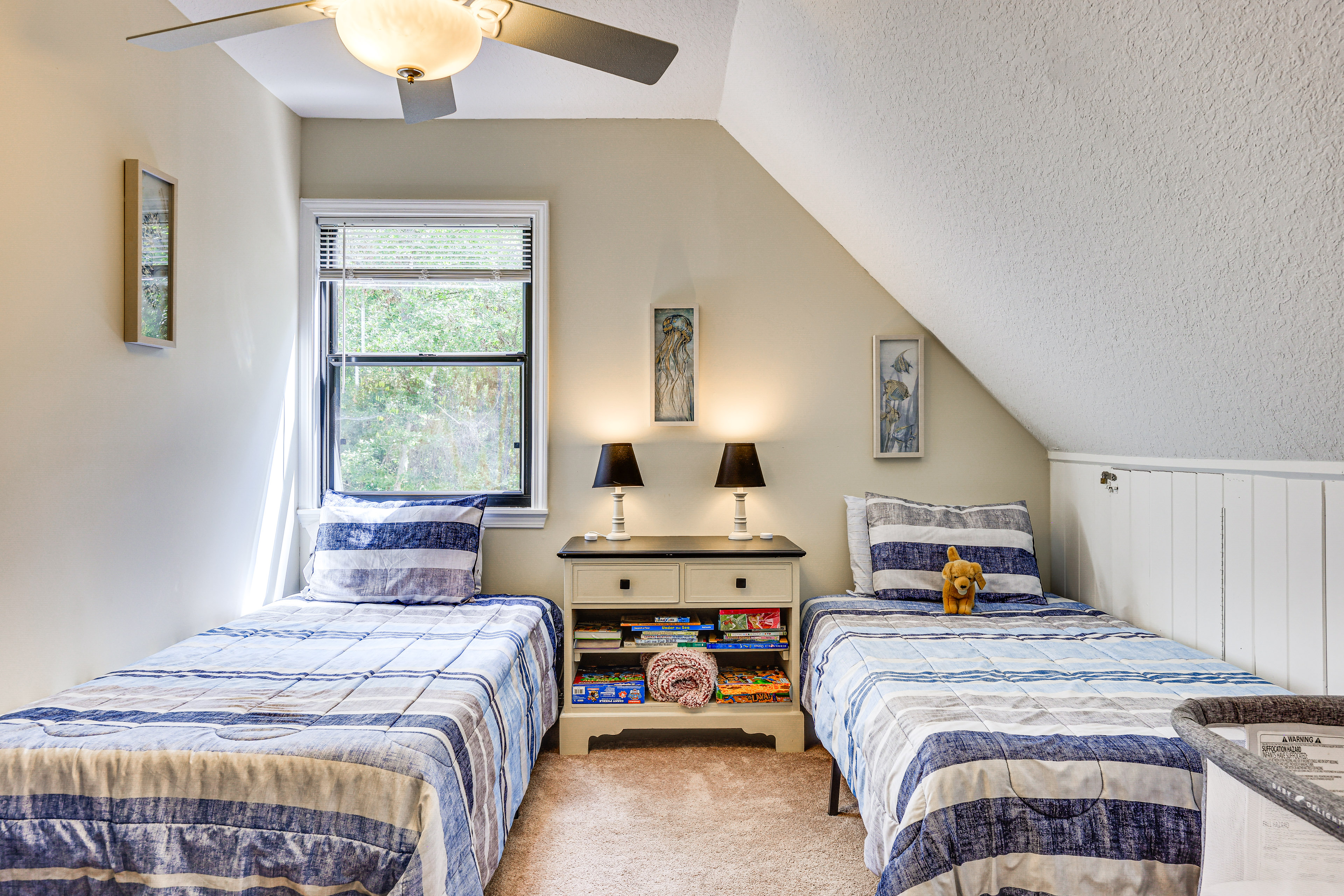 Rural Retreat! Florida Cottage w/ Screened Patio