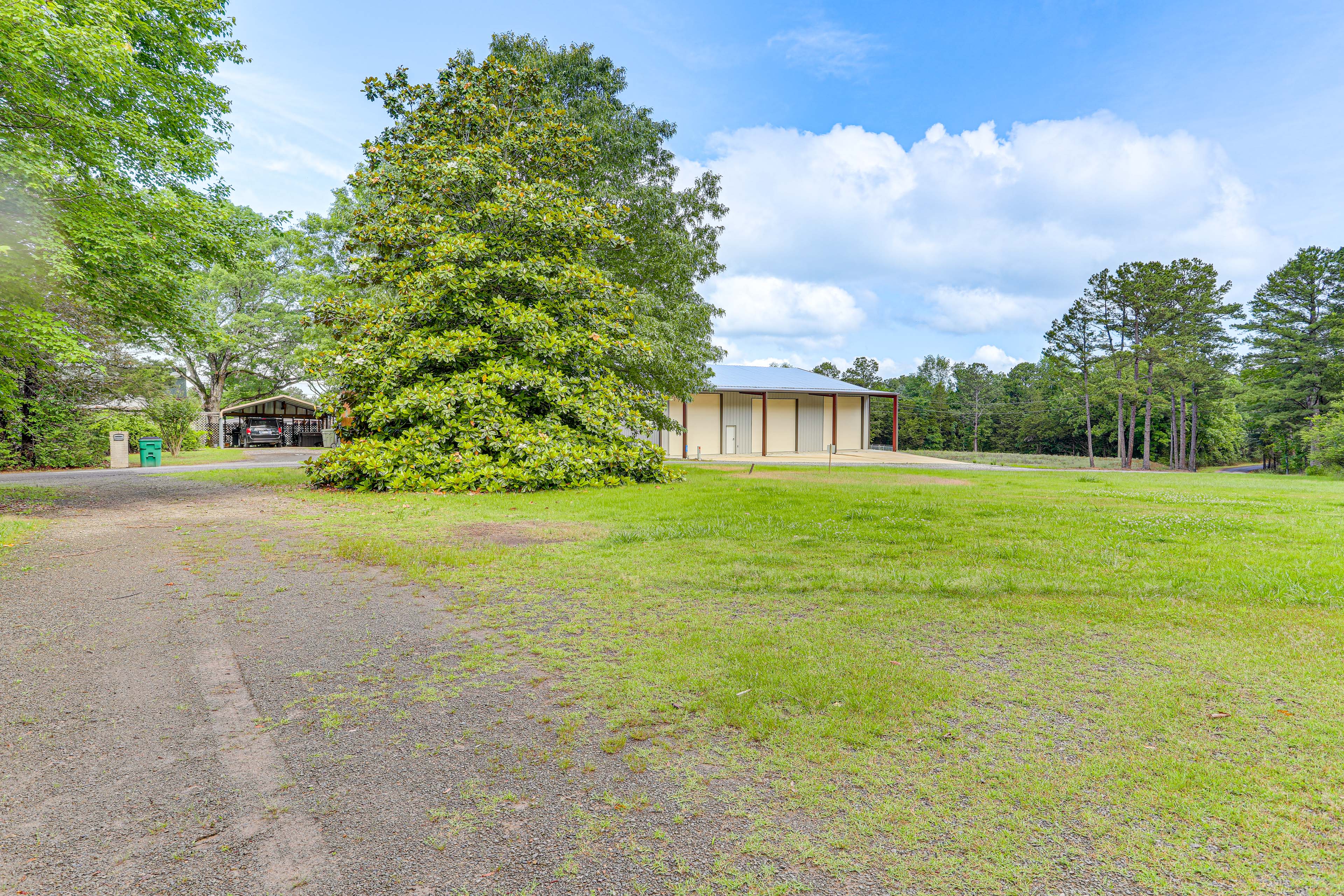 Property Image 2 - Tumbling Shoals Cabin < 1 Mi to Beaches & Boating!