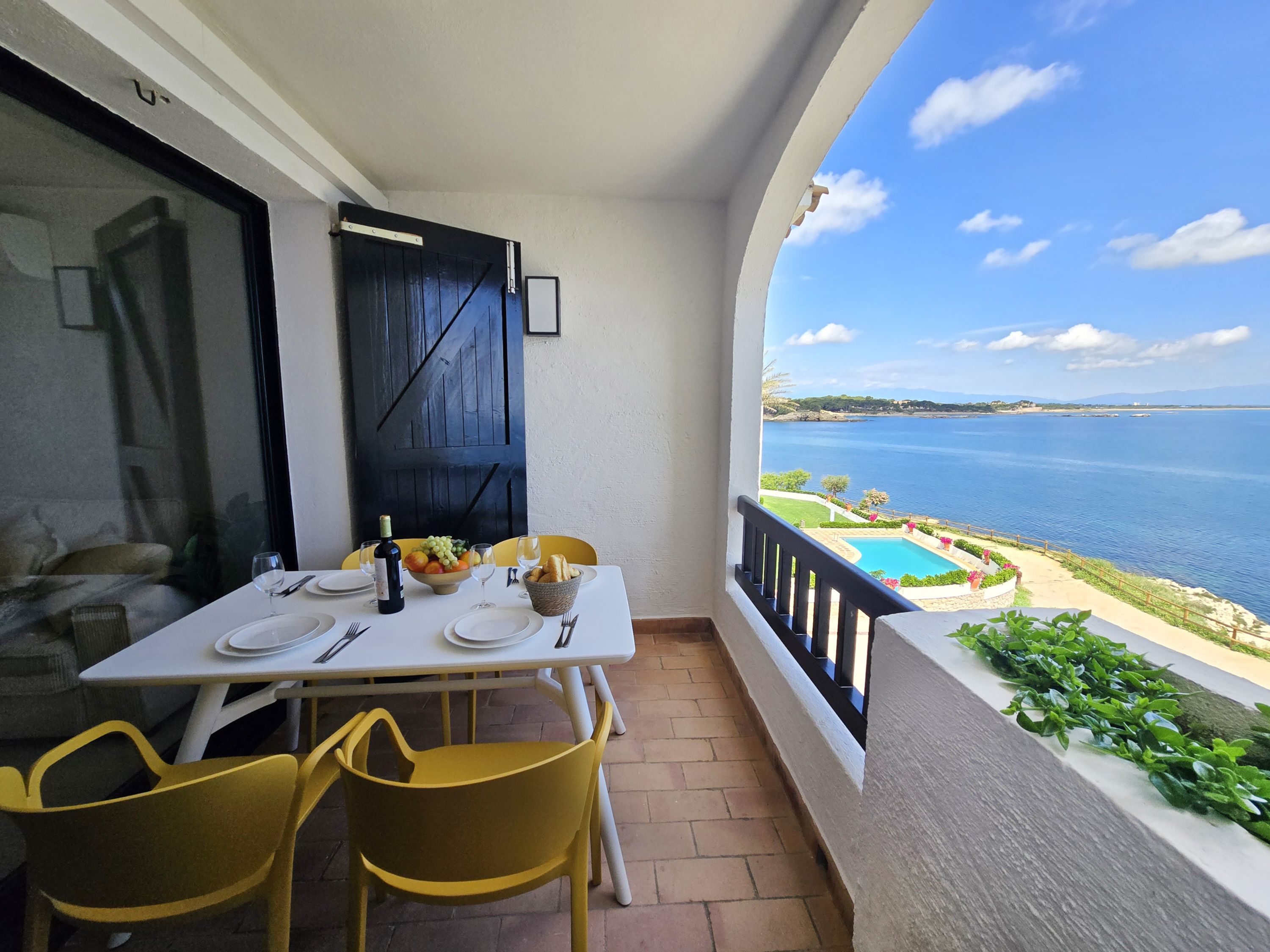 Property Image 1 - Charlotte in L Escala