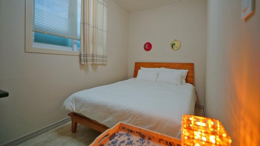 Property Image 1 - Jeonju Hanok Village Dongmun-gil Private Pension - Space 01