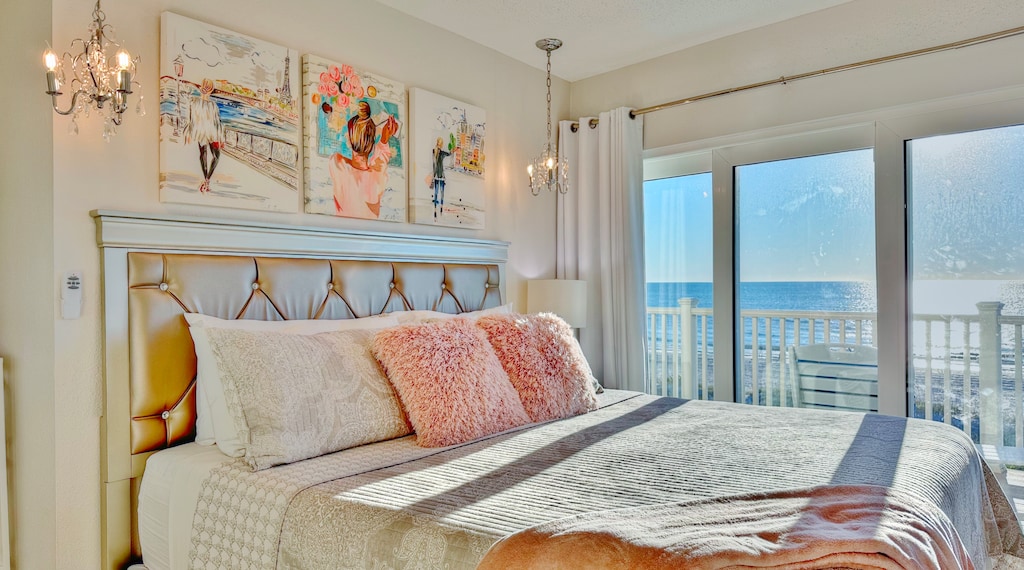 Beach Haven B4 (BHB4) – Treasure Island - Check out this “InstaWorthy” Gulf Coast treasure by Jeff and Gina! The beach is your backyard at this private three bedroom three bathroom townhome!