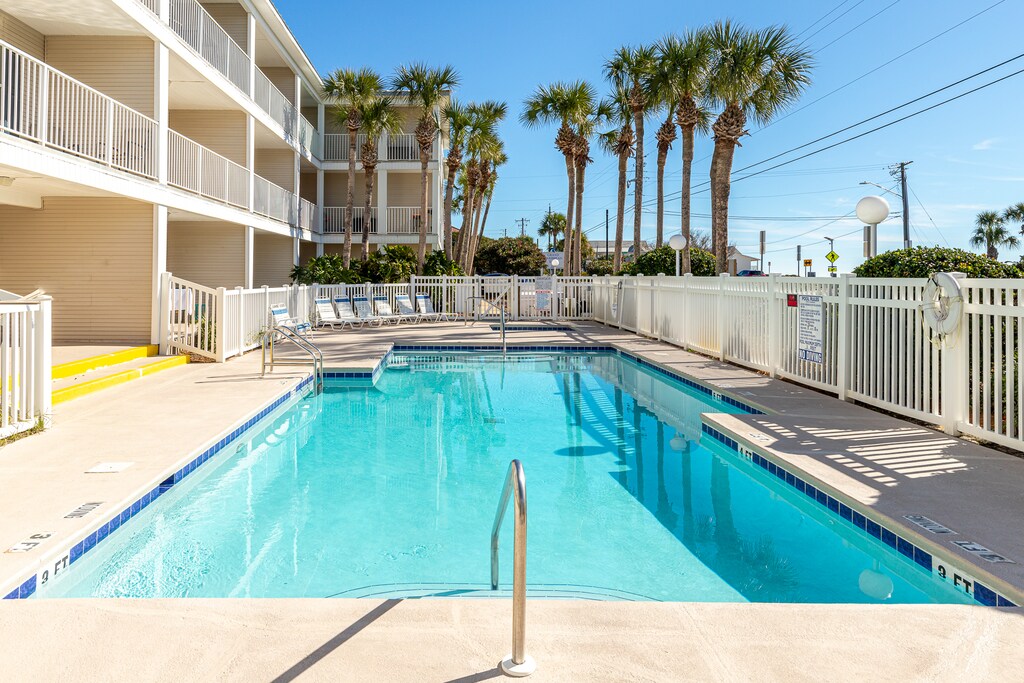 Grand Caribbean East WEB Size-28