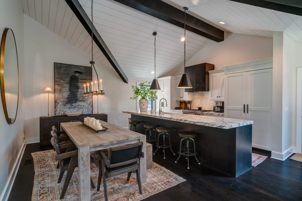 Gourmet Kitchen with dining tale.