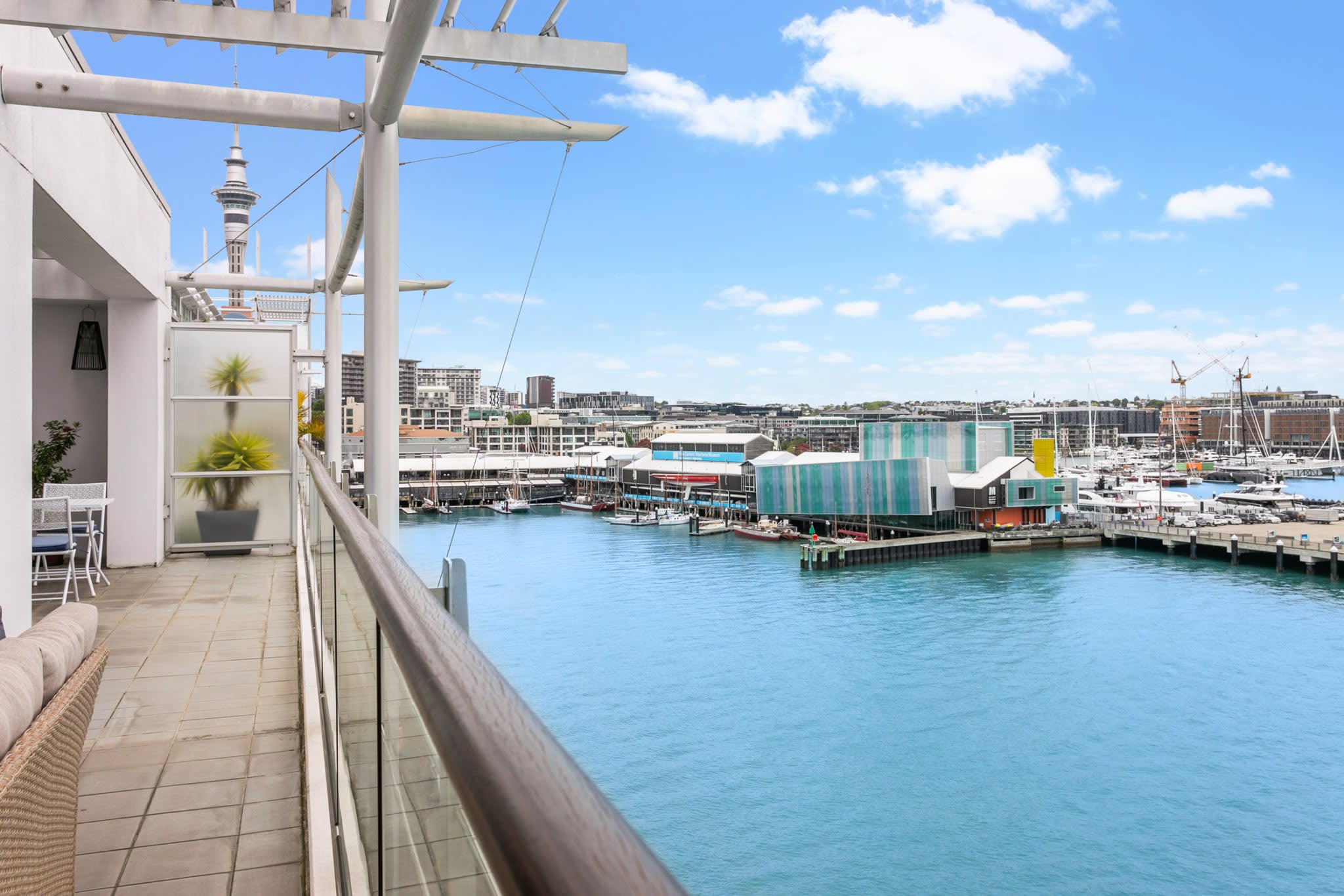 Princes Wharf - Two Bedroom Apartment with Parking - Home Rental in ...