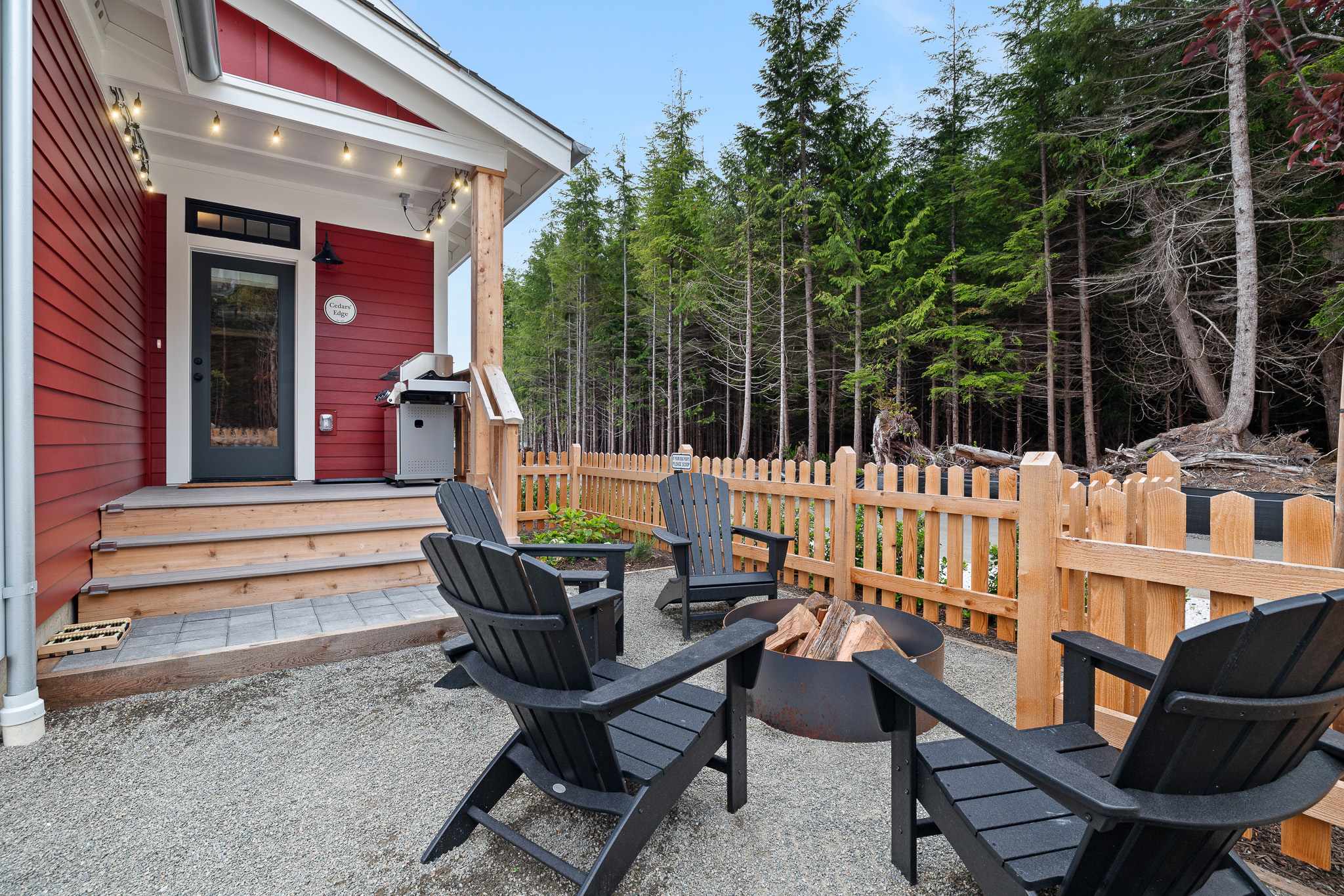 Fire pit and fully-fenced back yard