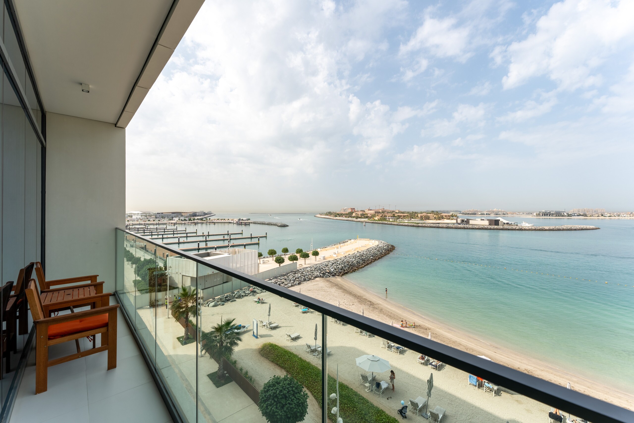 Property Image 1 - Luxurious Beachfront Apartment