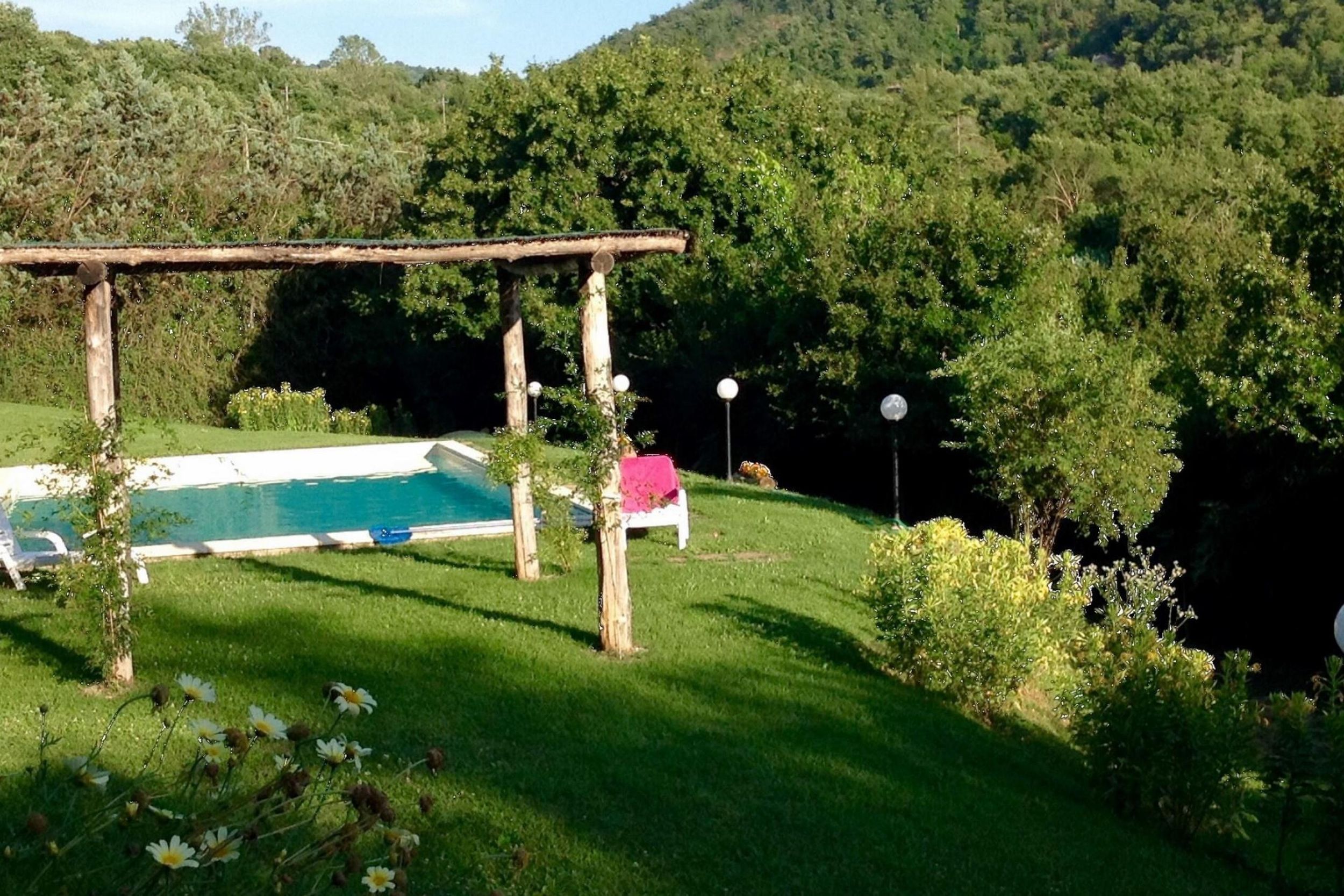 Property Image 2 - Country house with large garden and private pool-Casa Chiara