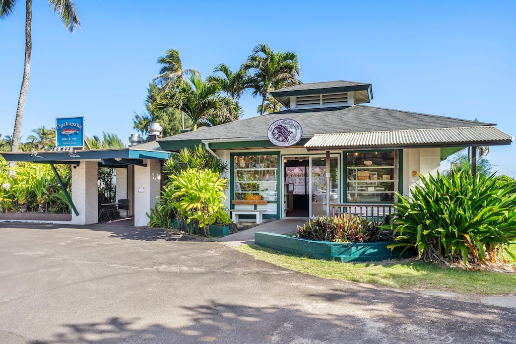 Opakapaka and Napali Art Gallery