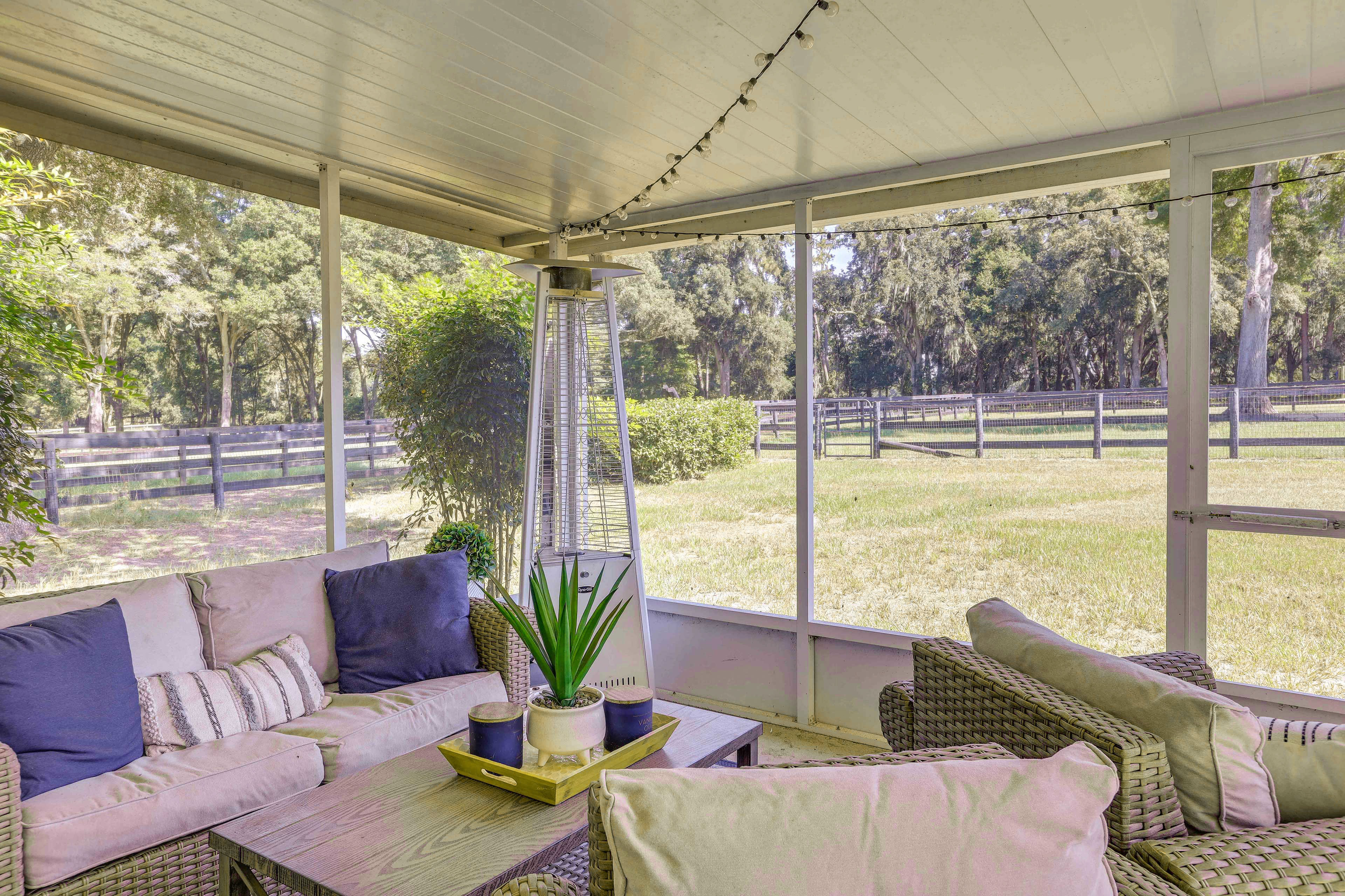 Ocala Retreat, 2 Mi to World Equestrian Center!