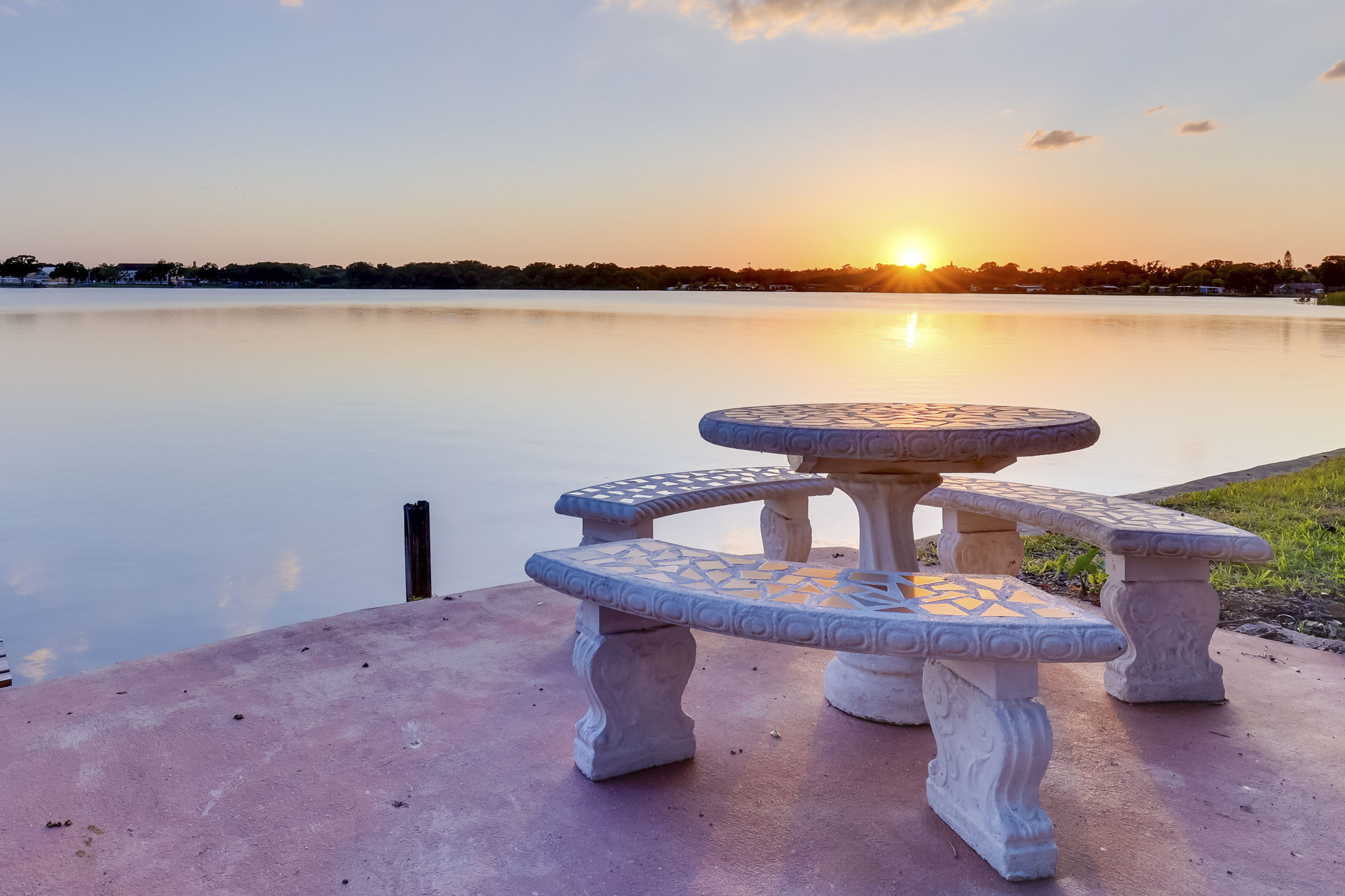 Property Image 1 - Hot Tub + Pool: Retreat on Bellows Lake!