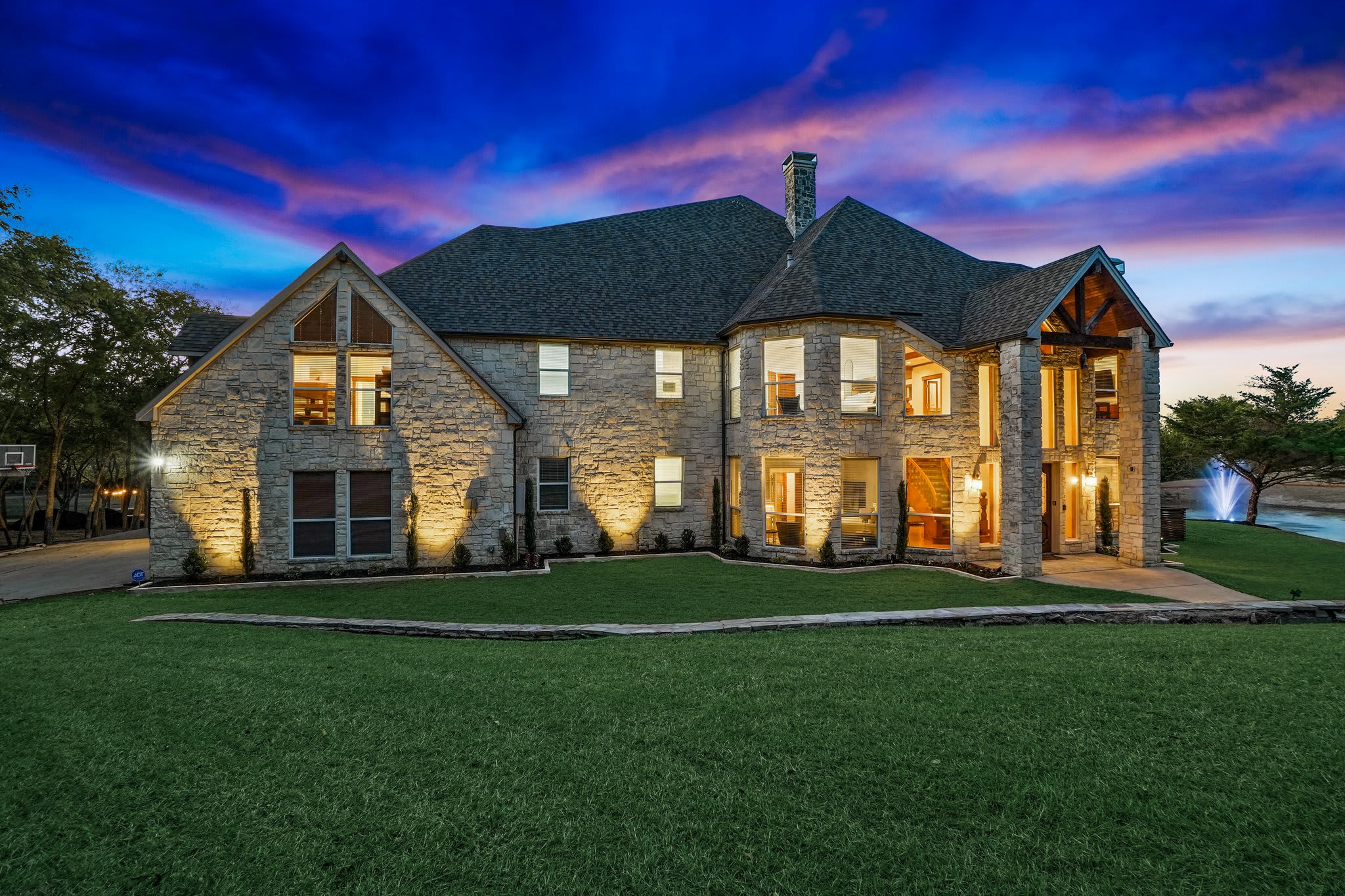 22-Acres Mansion | Pool, Party Venue, Games & More