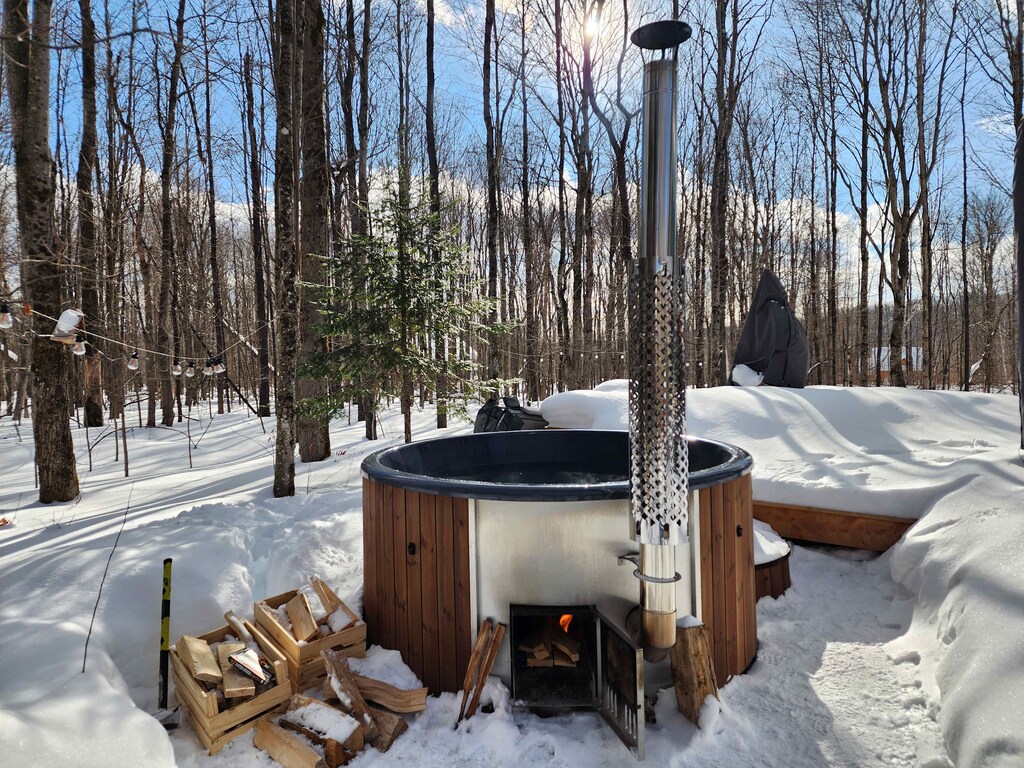 Your private spa Sacndinavian style heated with wood logs