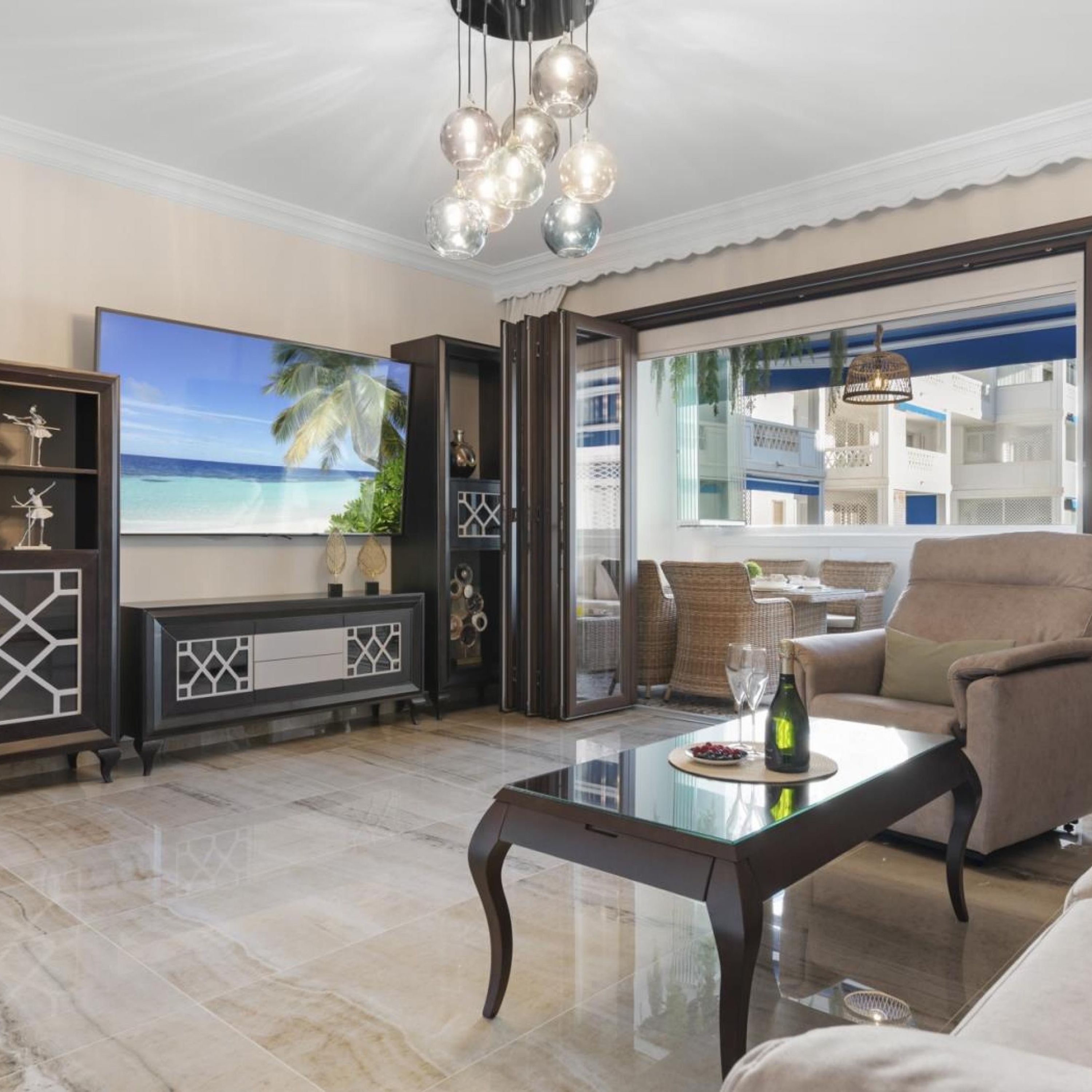 Property Image 2 - Espacioso apartamento en 1   l  nea de playa