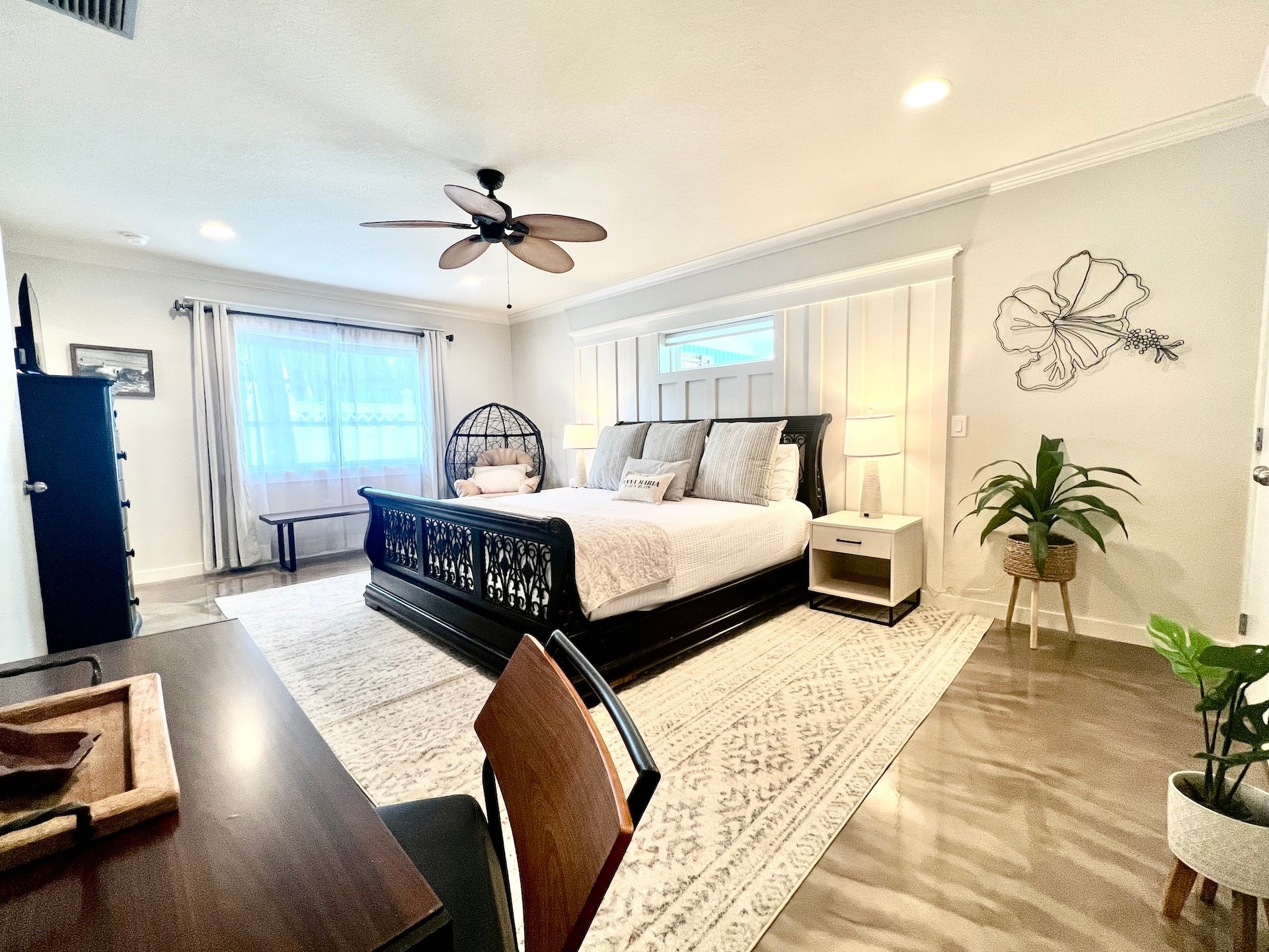 Anna Maria Aloha – Beach Block Cottage, Steps to Gulf, Outdoor Living, Pet OK