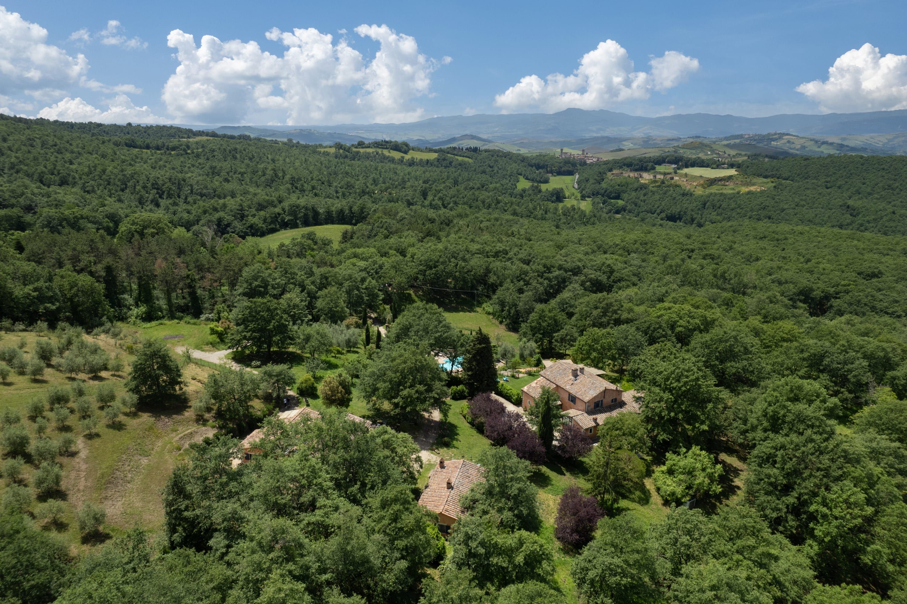 New  Casale Volare  Stylish Tuscany Farmhouse with  House Chef Pool  Pet Friendly  Thermal Baths