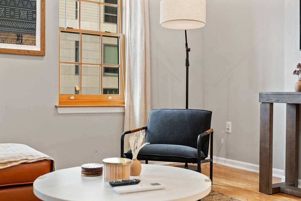 Beautiful 1BD With Balcony - 3F