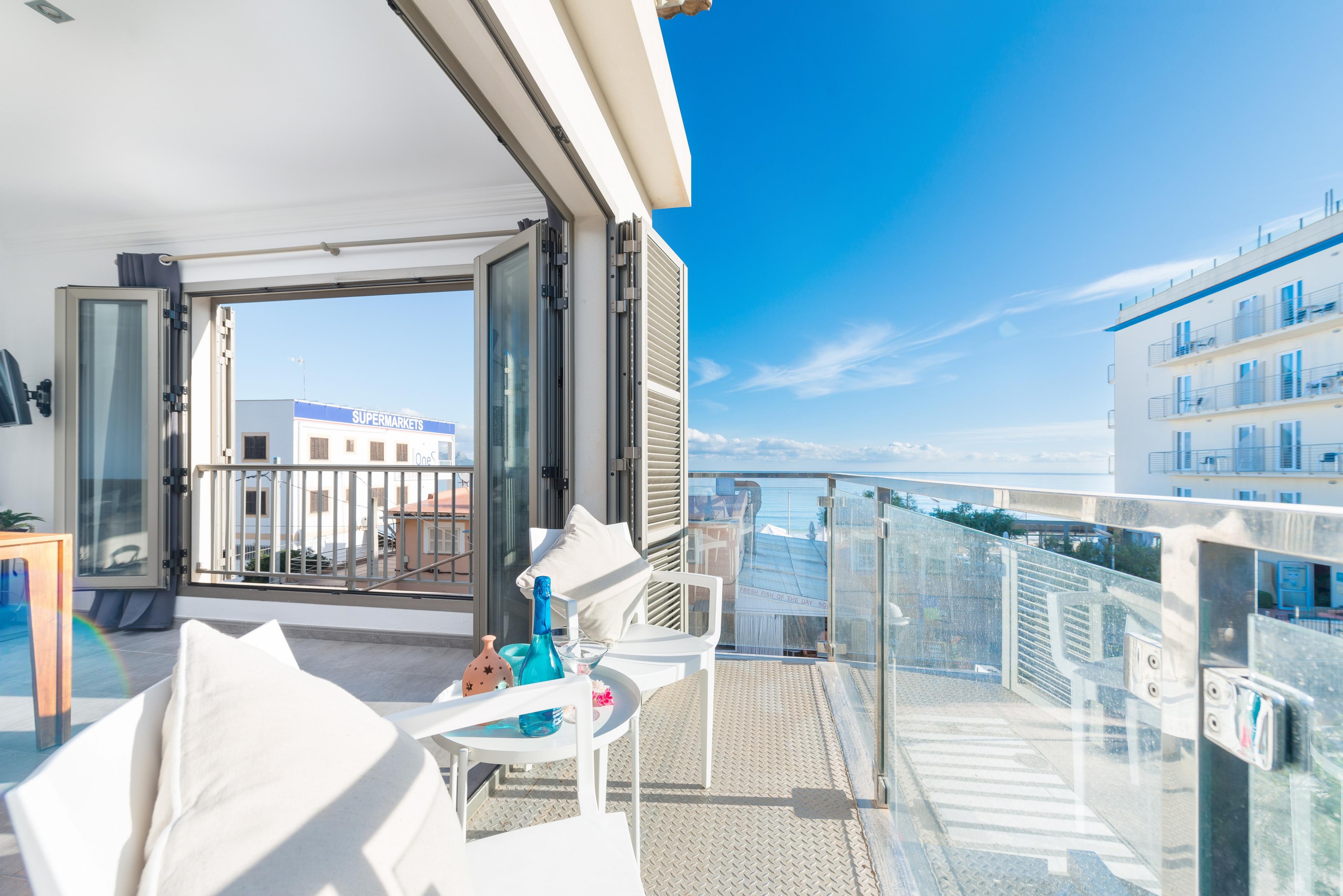 Property Image 1 - CASTELLO PLATJA - Beautiful apartment with sea views and only 100 metres away from the beach in Can Picafo