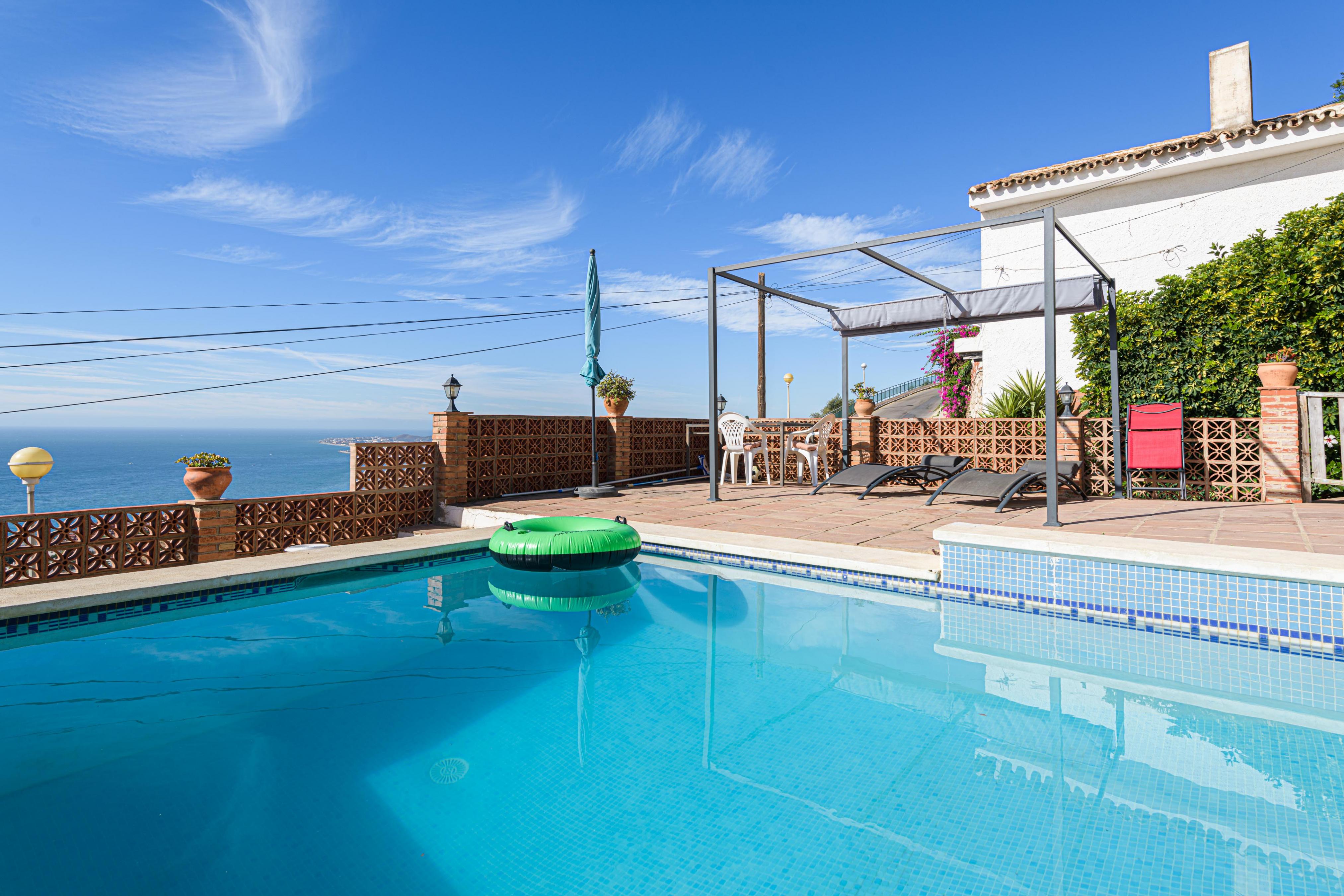 Property Image 2 - VILLA LA TUNA - Beautiful villa with private pool, sea views and free WiFi.