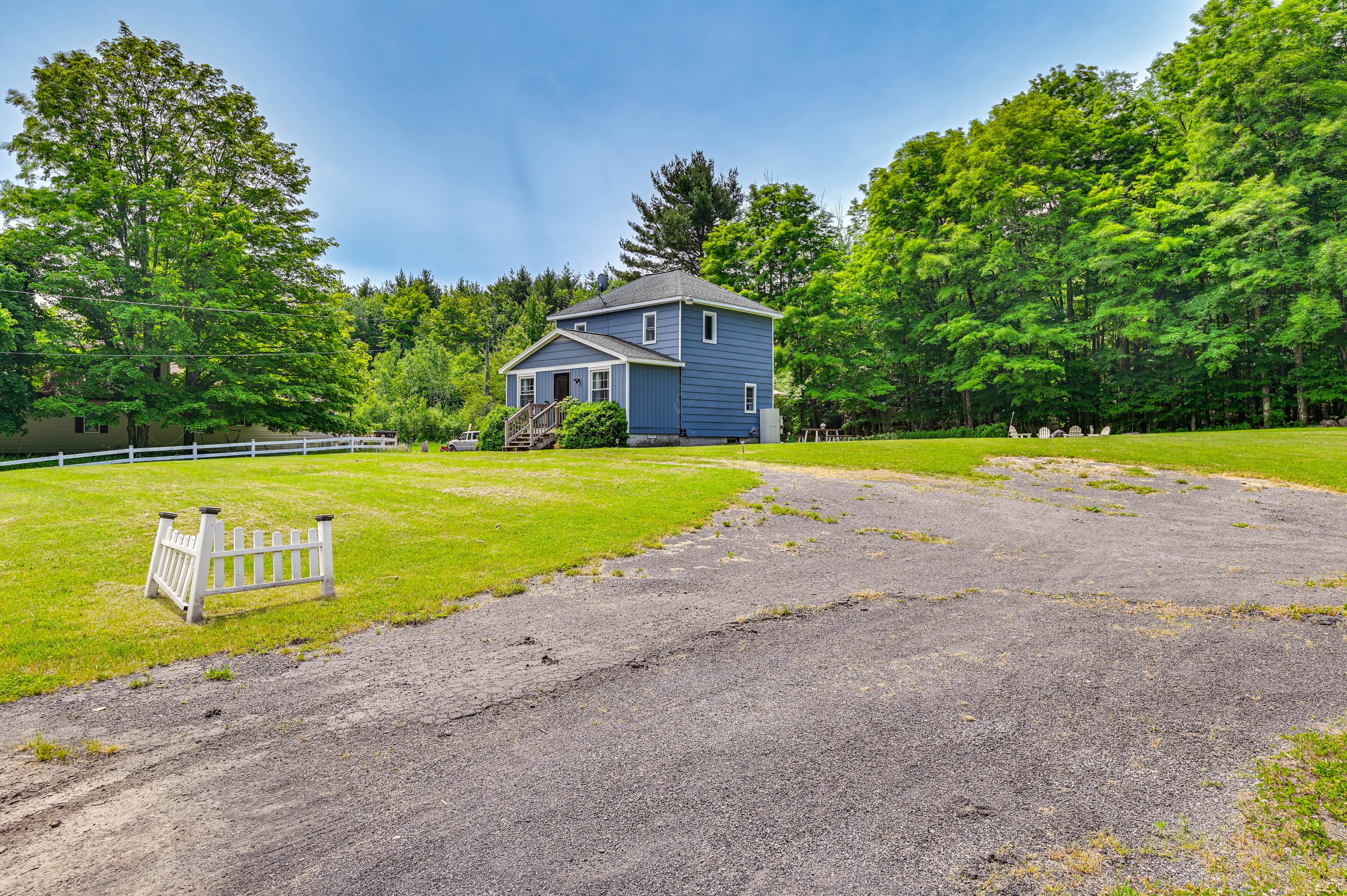 Charming Catskills Getaway: Hike, Bike, Sip & More