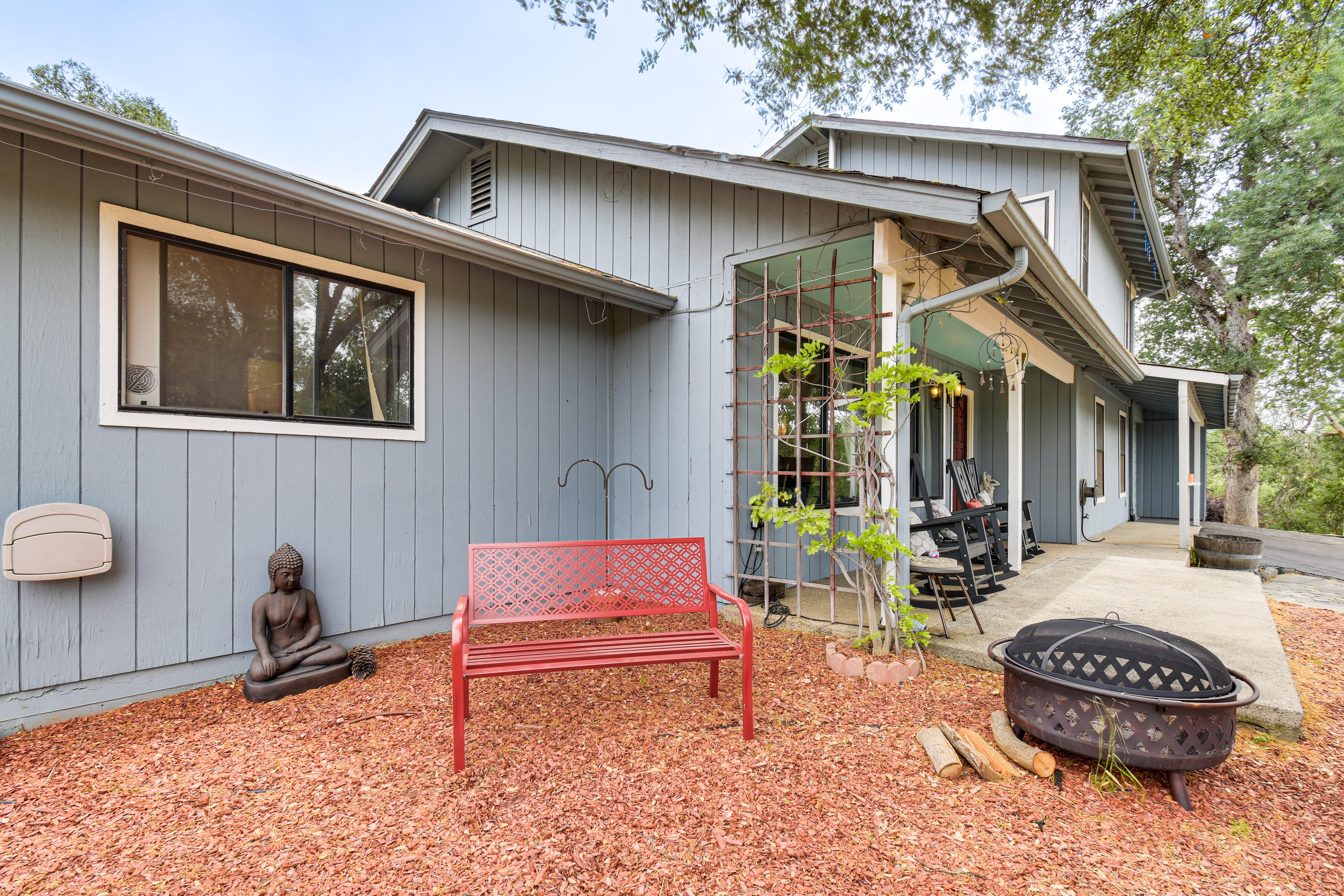 Property Image 2 - Yosemite Wellbeing Retreat on 5 Acres w/ Mtn Views