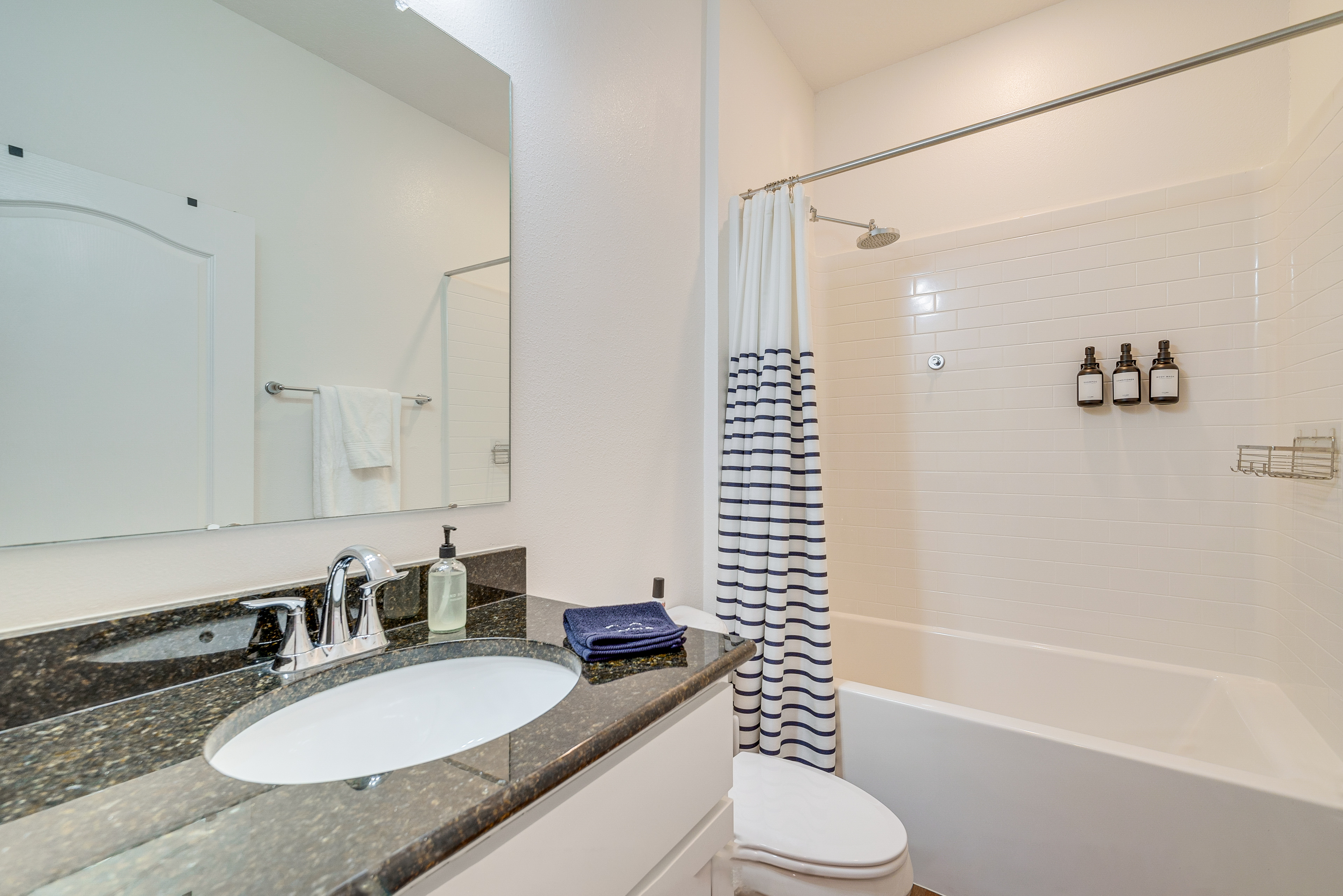 Brooksville Home ~ 12 Mi to Cabot Citrus Farms