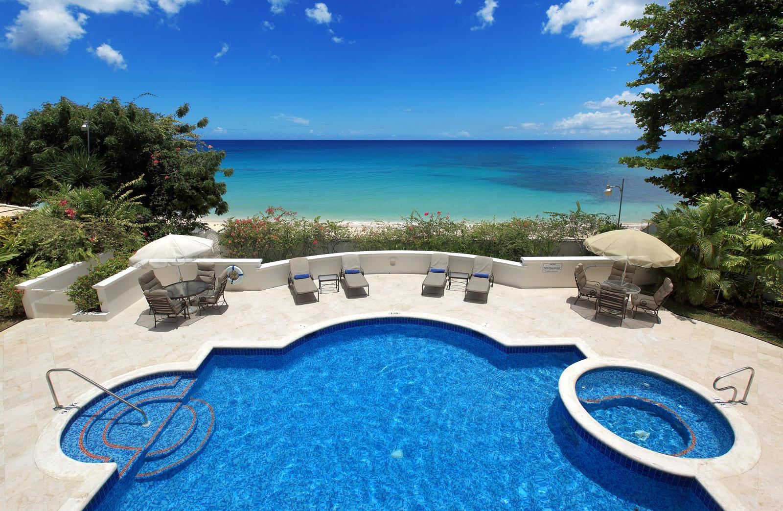 Property Image 2 - A Lovely Five-bedroom Beachfront Villa