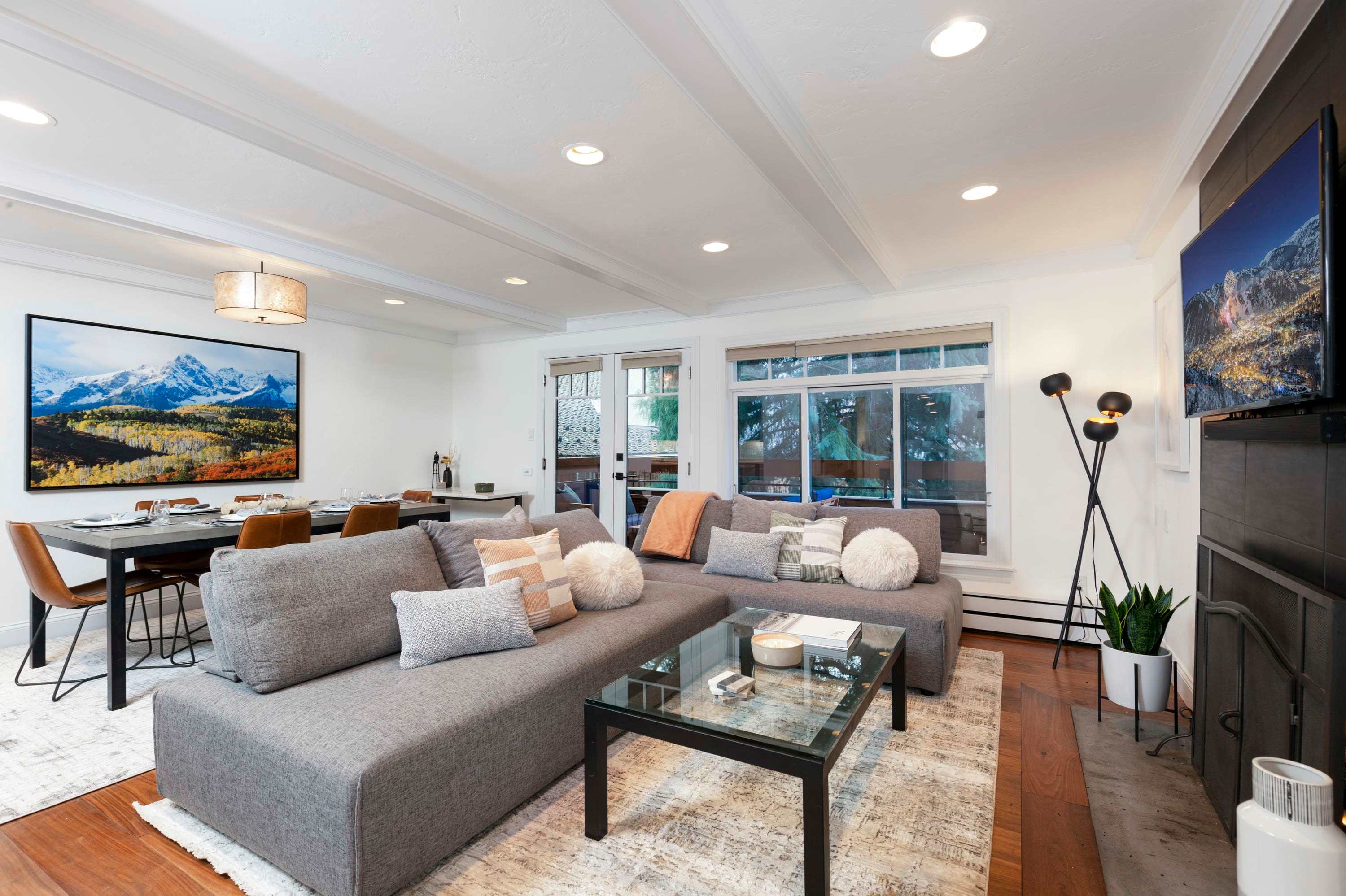 Spacious living room with wood burning fireplace Spacious living room with wood burning fireplace